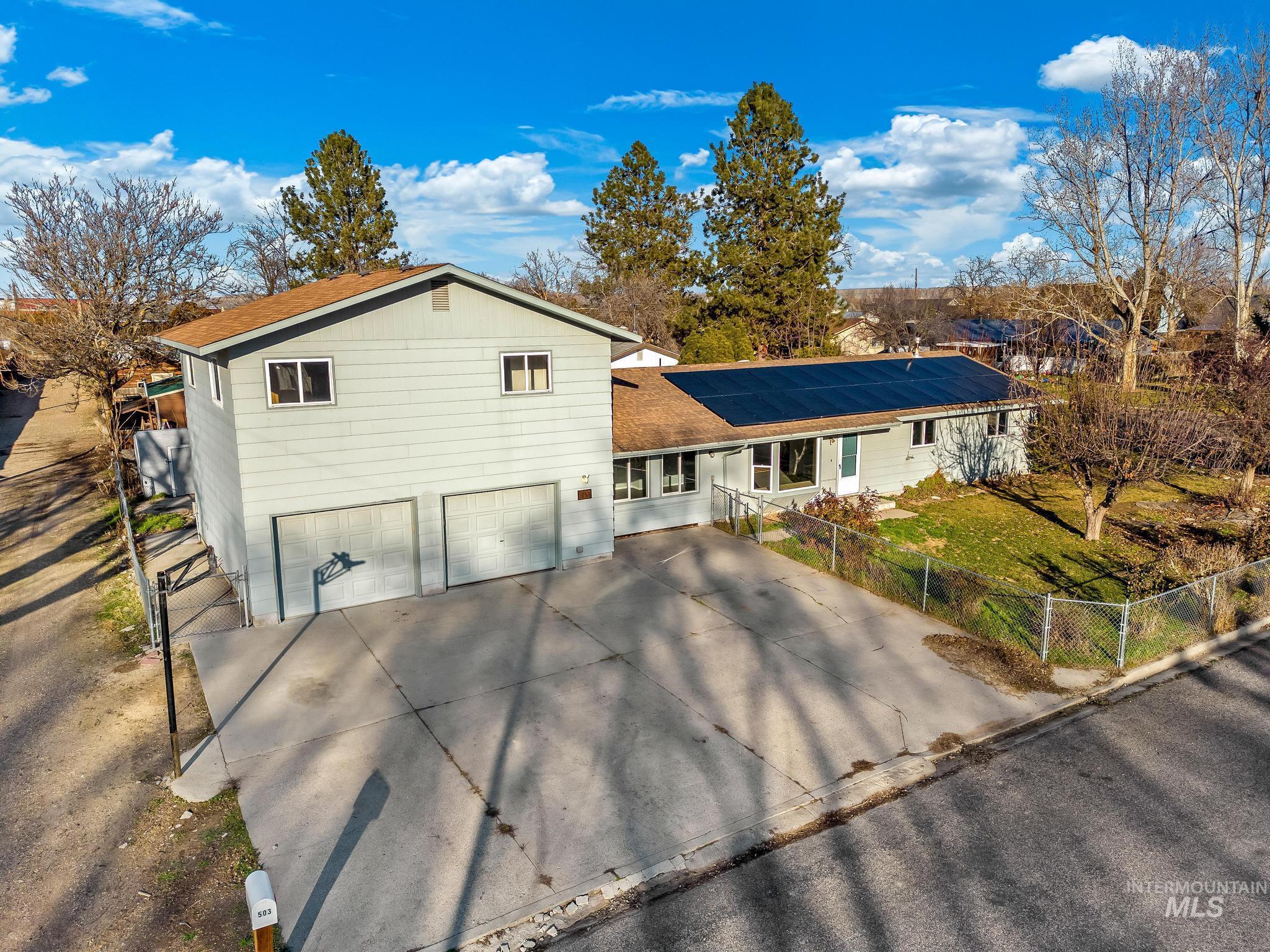 503 NW 3rd St, Fruitland, Idaho 83619, 5 Bedrooms, 2 Bathrooms, Residential For Sale, Price $399,990, 98970650