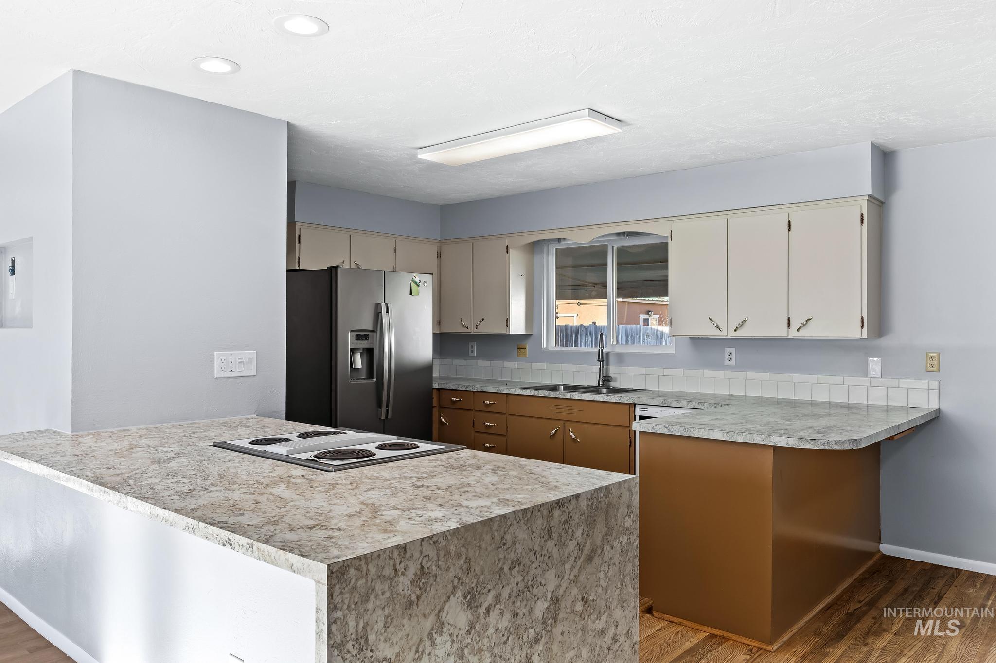 503 NW 3rd St, Fruitland, Idaho 83619, 5 Bedrooms, 2 Bathrooms, Residential For Sale, Price $399,990, 98970650