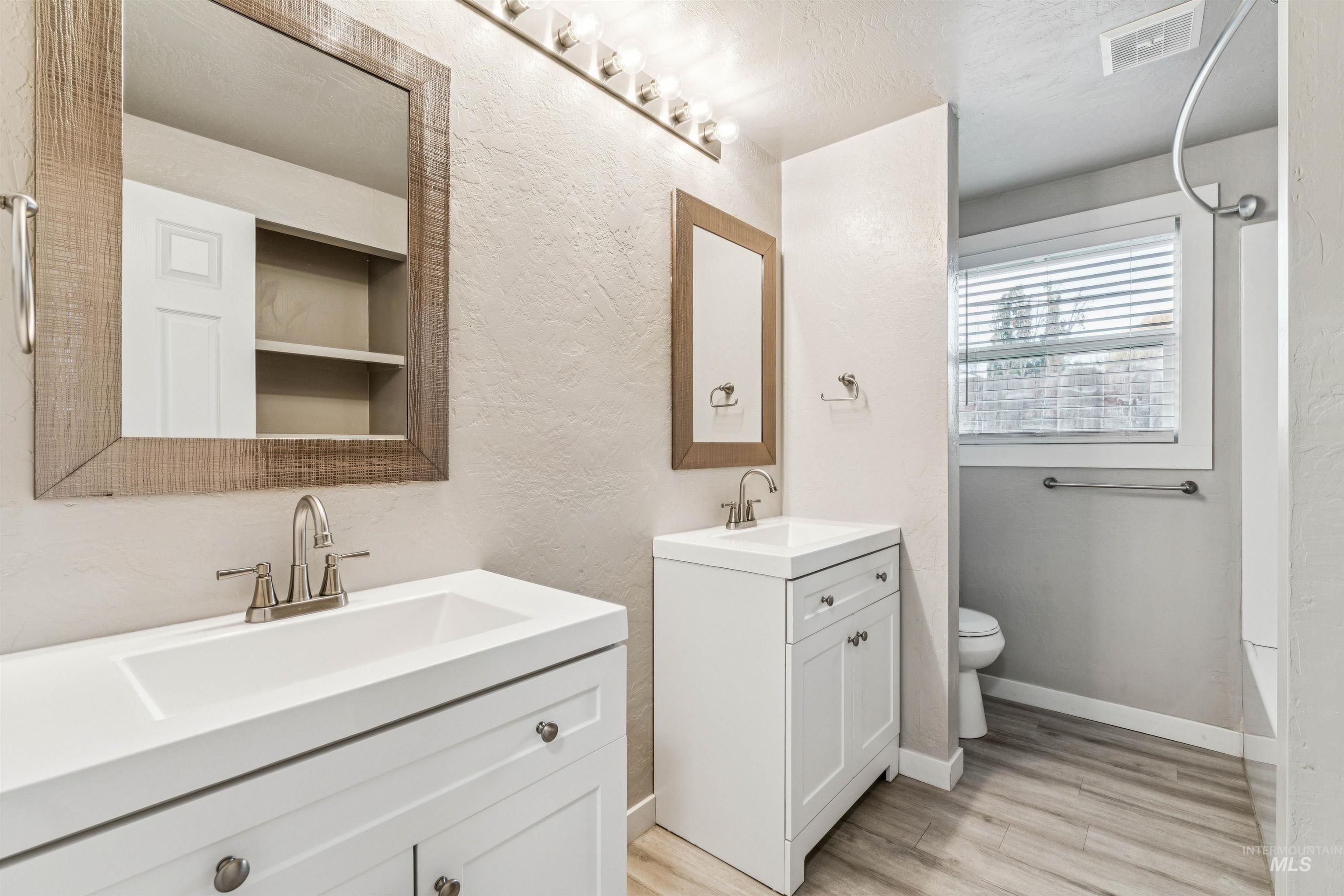 2105 Airport Ave, Caldwell, Idaho 83605, 2 Bedrooms, 1 Bathroom, Residential Income For Sale, Price $837,000,MLS 98970656