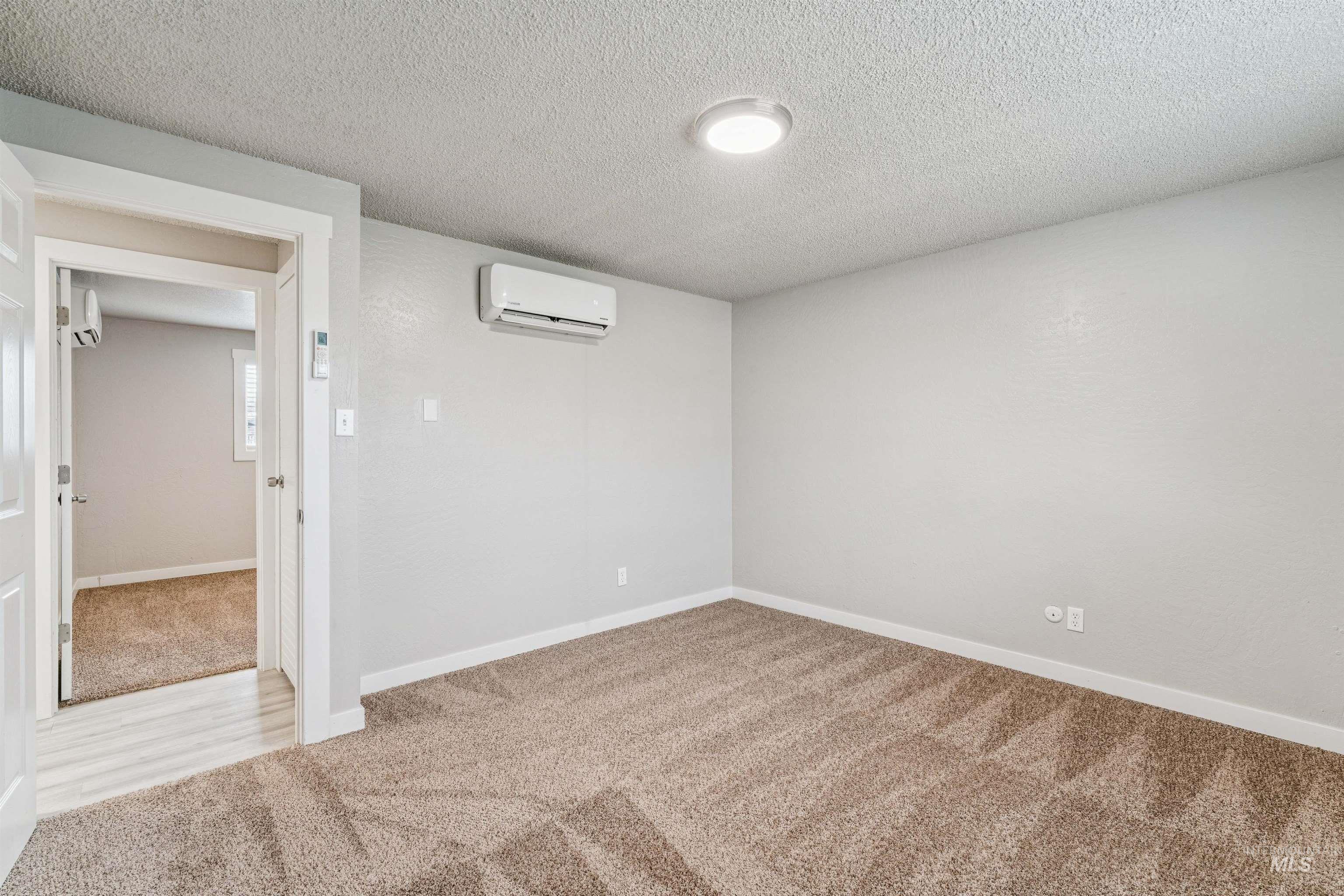 2105 Airport Ave, Caldwell, Idaho 83605, 2 Bedrooms, 1 Bathroom, Residential Income For Sale, Price $837,000,MLS 98970656