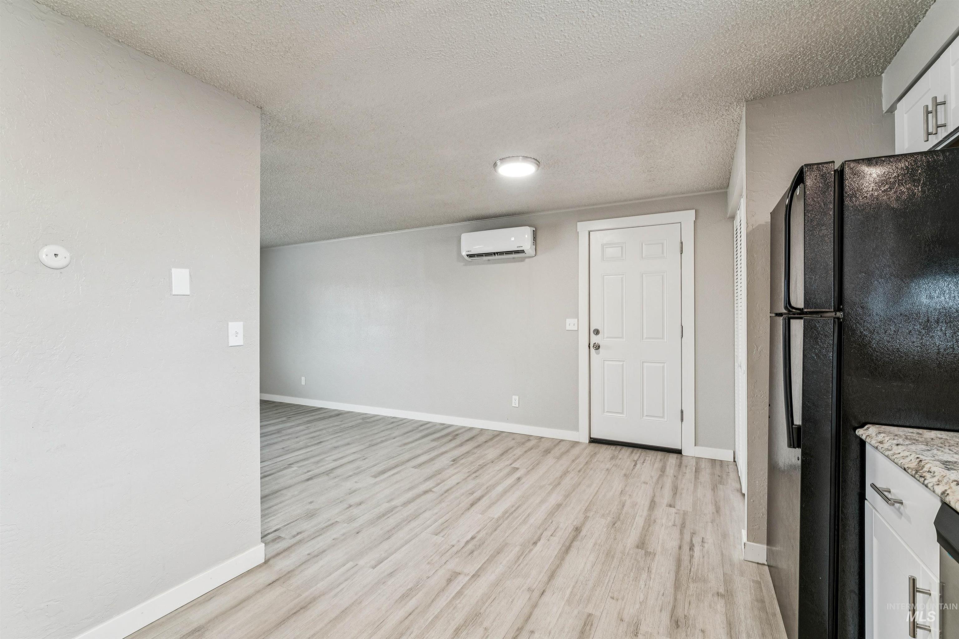 2105 Airport Ave, Caldwell, Idaho 83605, 2 Bedrooms, 1 Bathroom, Residential Income For Sale, Price $837,000,MLS 98970656