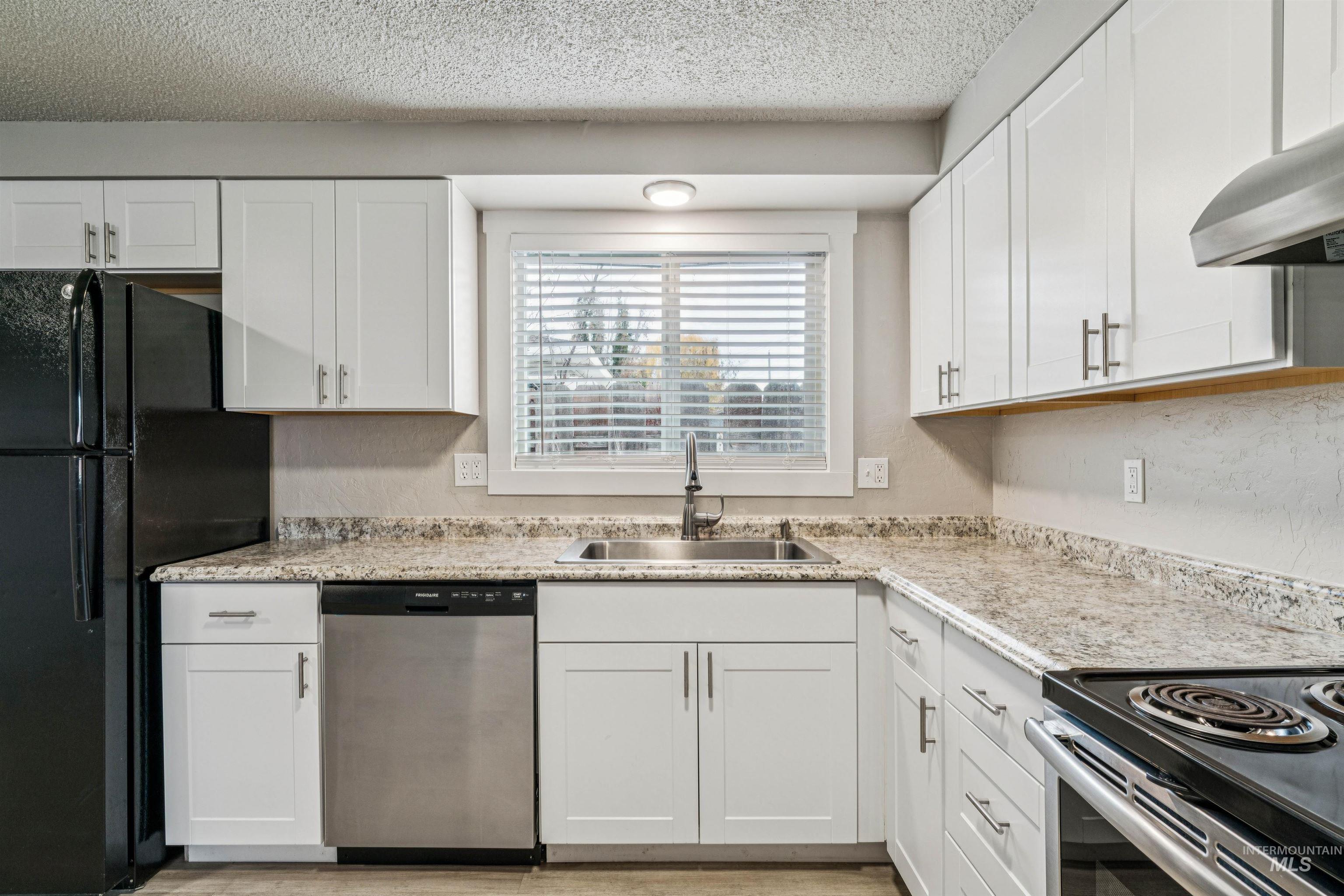 2105 Airport Ave, Caldwell, Idaho 83605, 2 Bedrooms, 1 Bathroom, Residential Income For Sale, Price $837,000,MLS 98970656