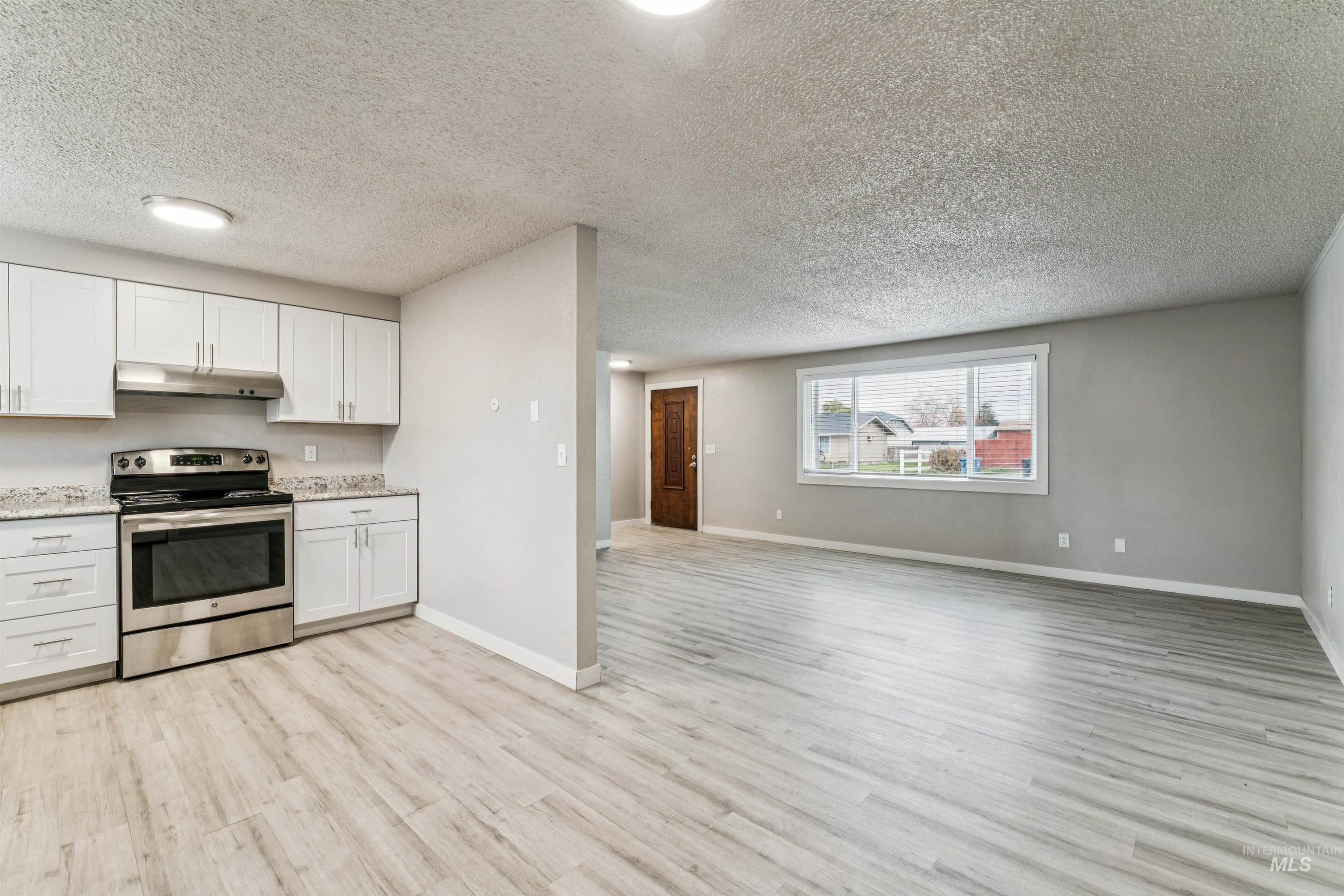 2105 Airport Ave, Caldwell, Idaho 83605, 2 Bedrooms, 1 Bathroom, Residential Income For Sale, Price $837,000,MLS 98970656