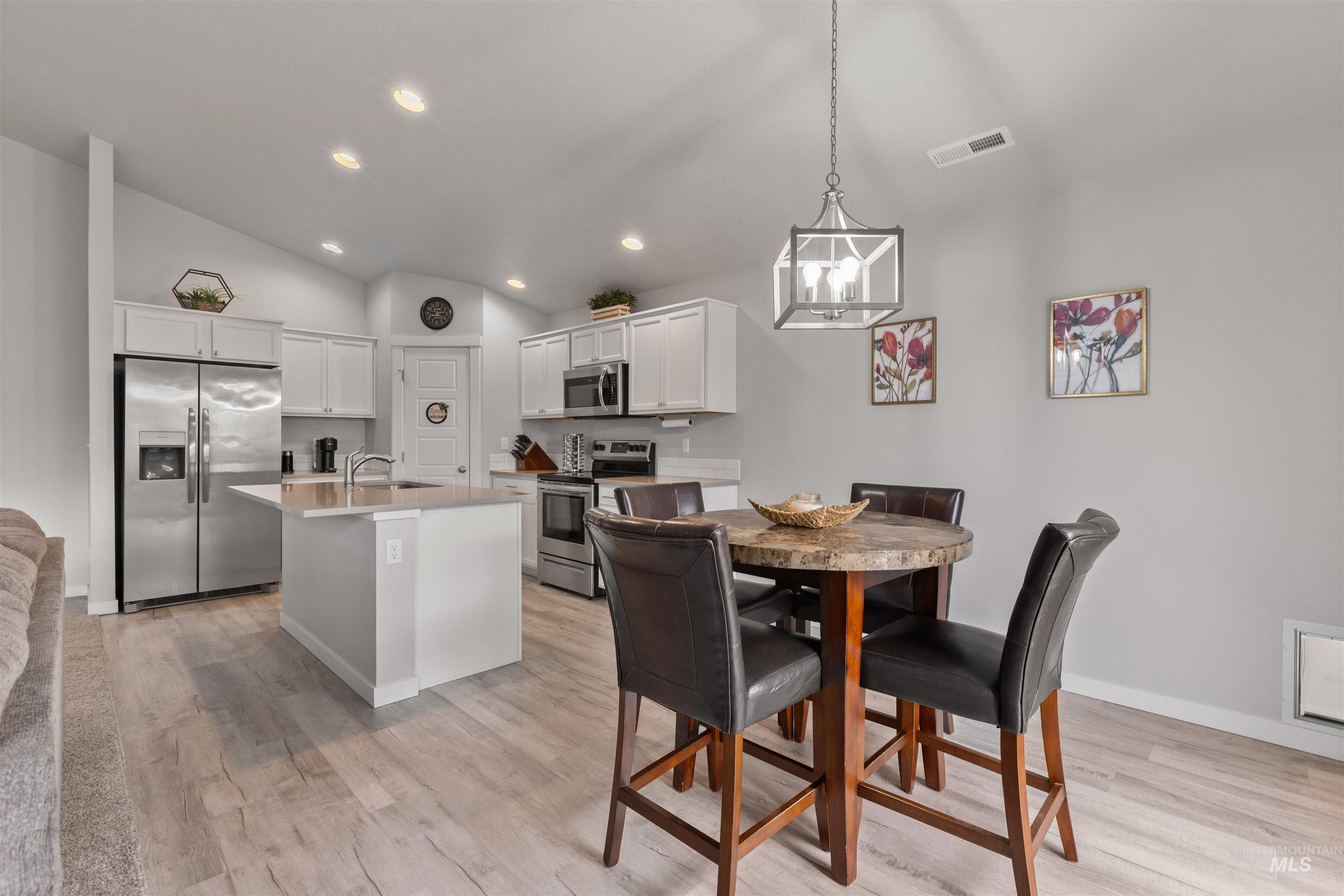 12667 W Fig Ct, Boise, Idaho 83713, 3 Bedrooms, 2 Bathrooms, Residential For Sale, Price $447,000, 98970660