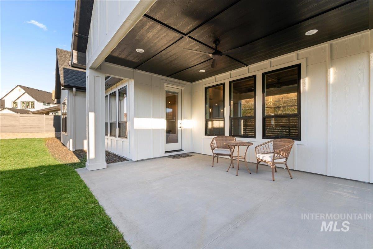 View of patio / terrace with a ceiling fan