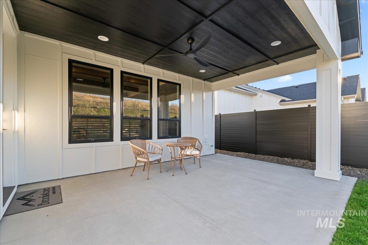 View of patio / terrace with ceiling fan