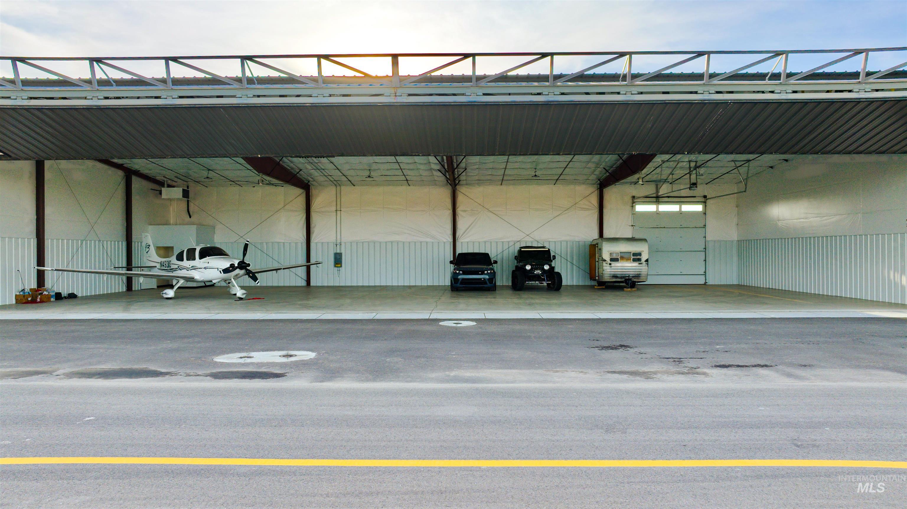 5515 Aviation Way, Caldwell, Idaho 83605, Business/Commercial For Sale, Price $850,000,MLS 98970671