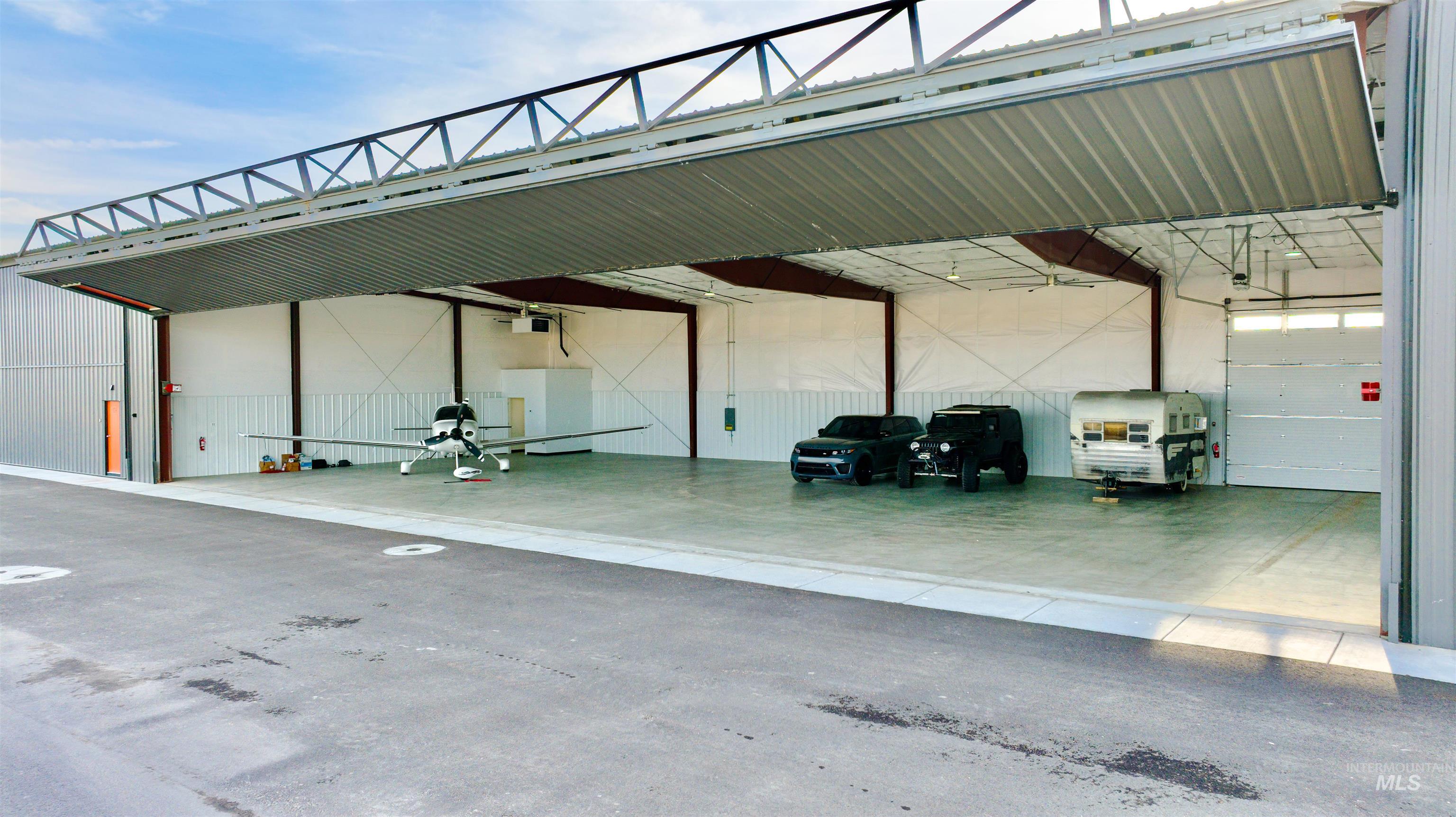 5515 Aviation Way, Caldwell, Idaho 83605, Business/Commercial For Sale, Price $850,000,MLS 98970671