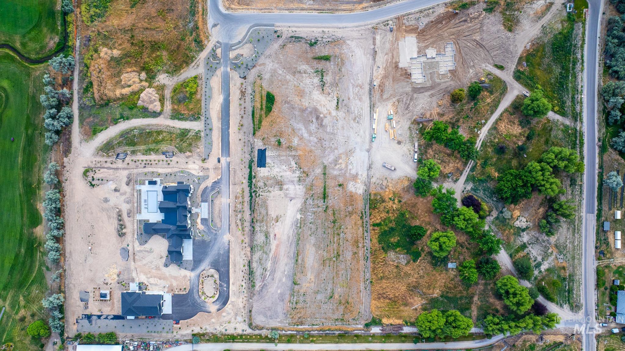 Aerial view of property and surrounding area