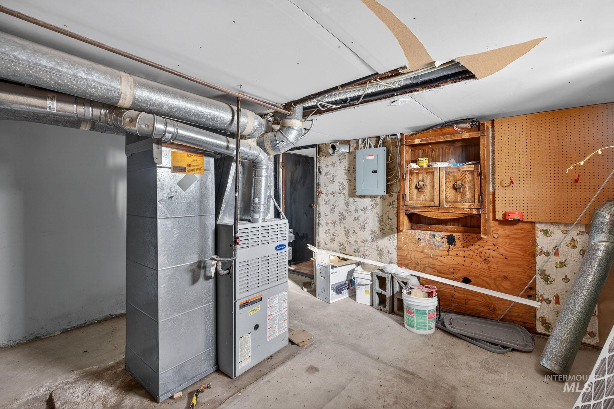 208 S 4th W St., Preston, Idaho 83263, 3 Bedrooms, 1 Bathroom, Residential For Sale, Price $299,900,MLS 98970678