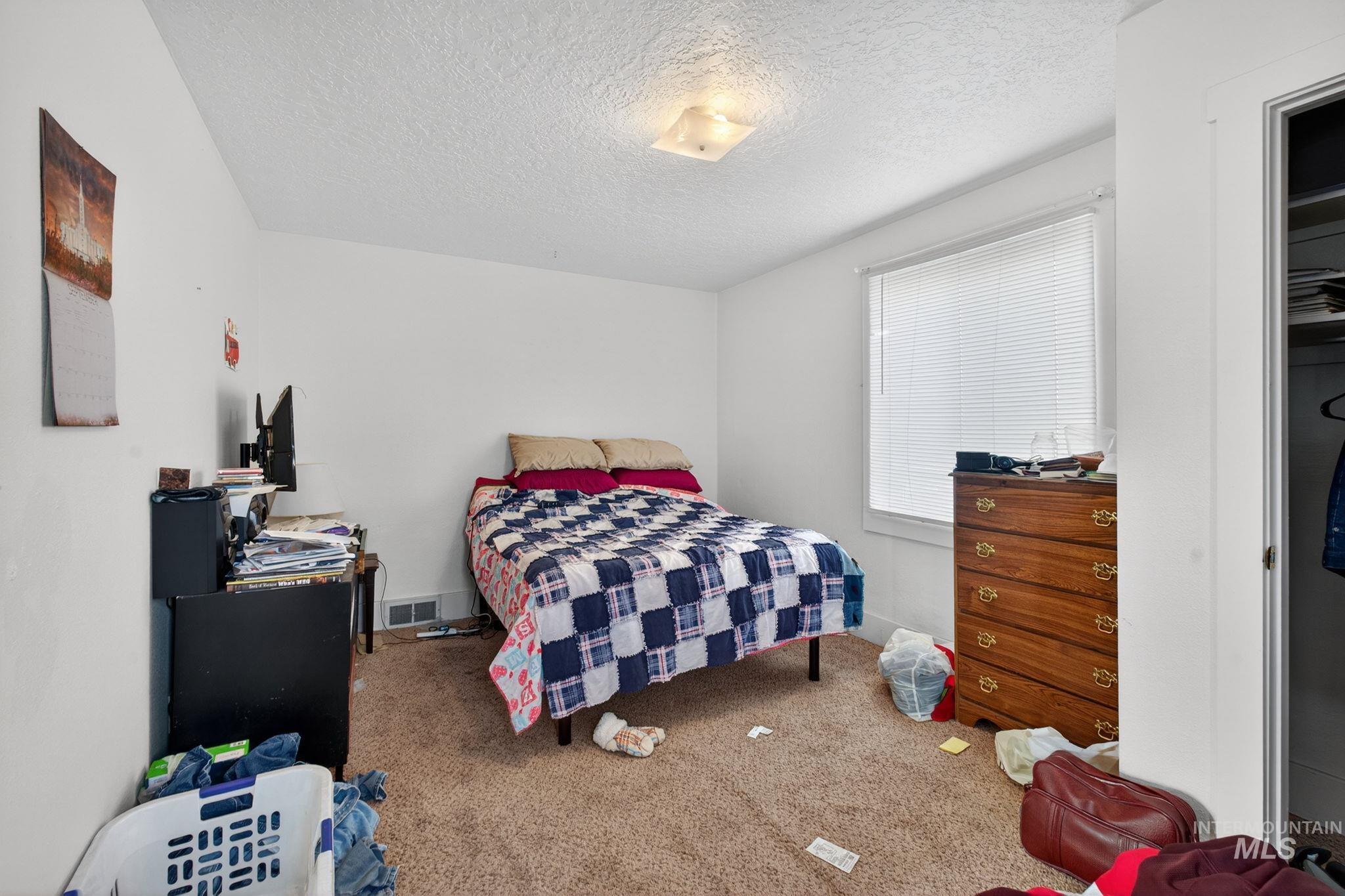 208 S 4th W St., Preston, Idaho 83263, 3 Bedrooms, 1 Bathroom, Residential For Sale, Price $299,900,MLS 98970678