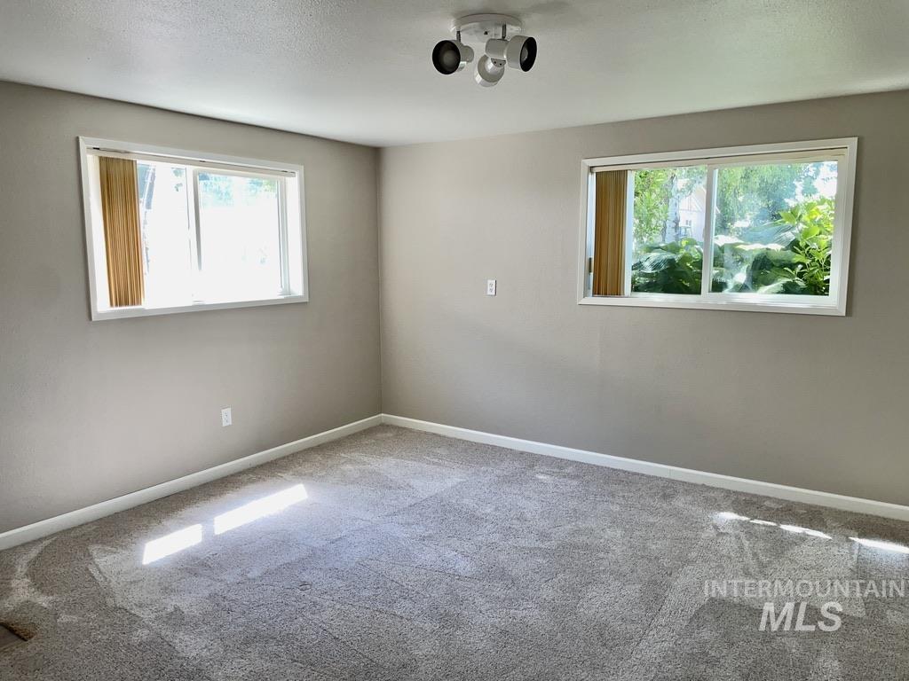 2321 Rolling Hills Dr., Clarkston, Washington 99403, 4 Bedrooms, 2 Bathrooms, Residential For Sale, Price $435,000,MLS 98970681