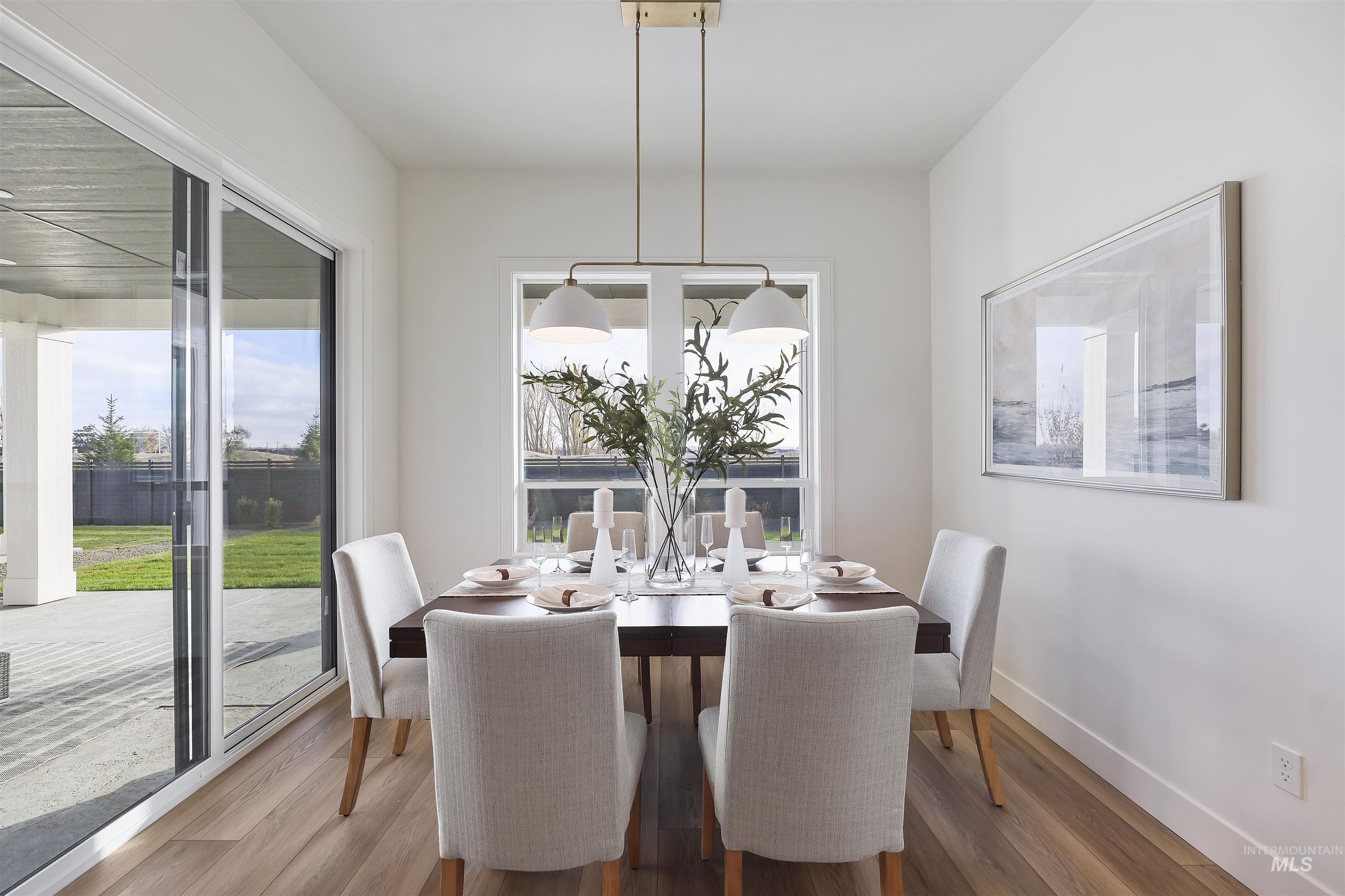 7373 W Feather Edge, Eagle, Idaho 83616, 3 Bedrooms, 2.5 Bathrooms, Residential For Sale, Price $949,000, 98970683