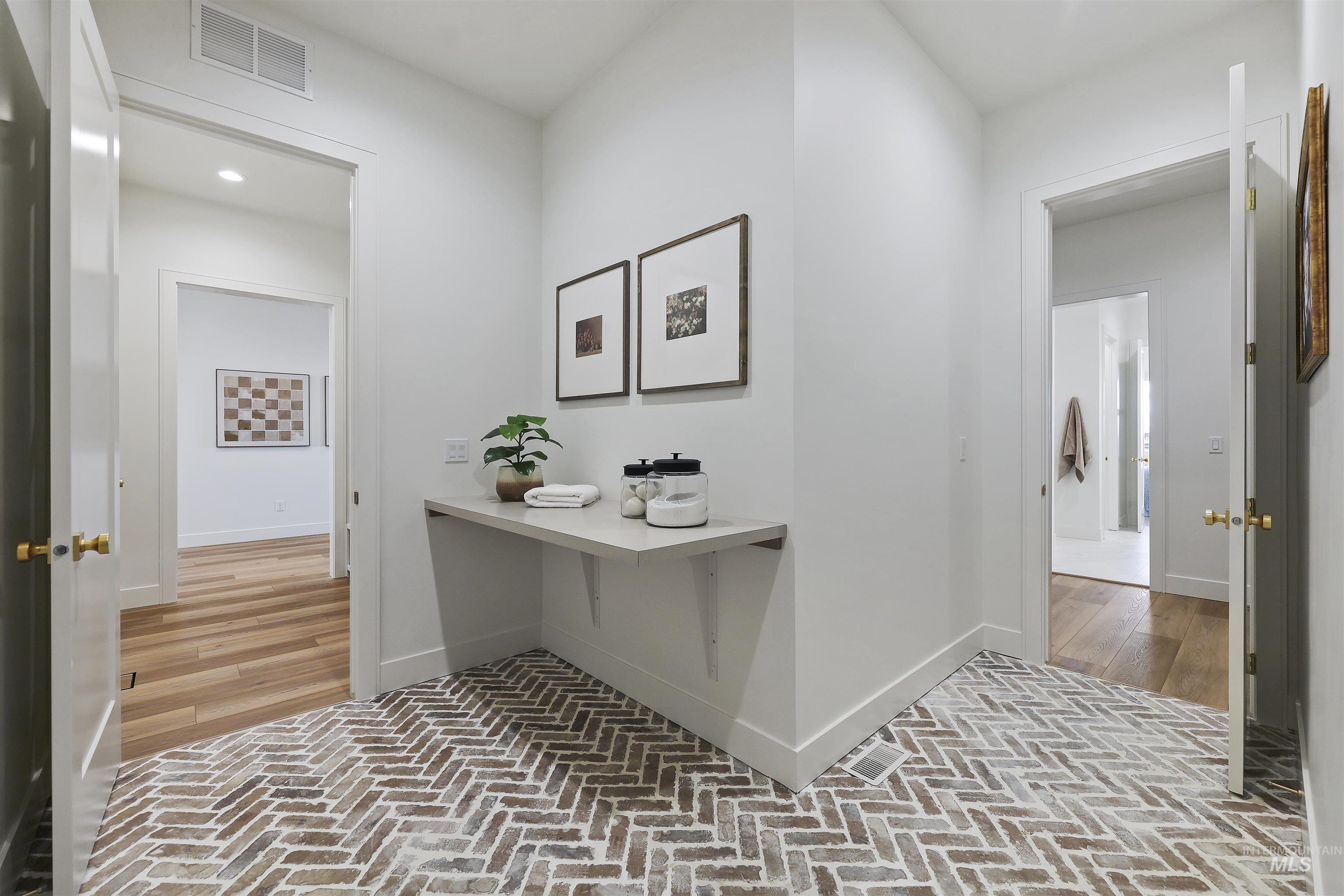 7373 W Feather Edge, Eagle, Idaho 83616, 3 Bedrooms, 2.5 Bathrooms, Residential For Sale, Price $949,000, 98970683