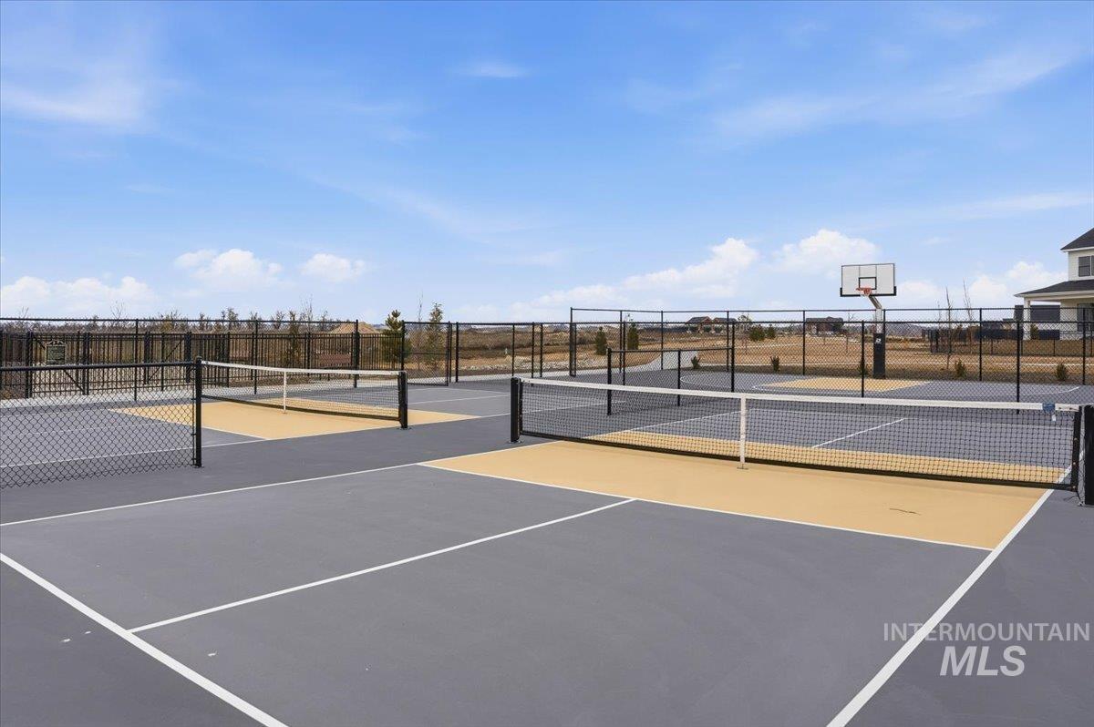 7373 W Feather Edge, Eagle, Idaho 83616, 3 Bedrooms, 2.5 Bathrooms, Residential For Sale, Price $899,000, 98970683