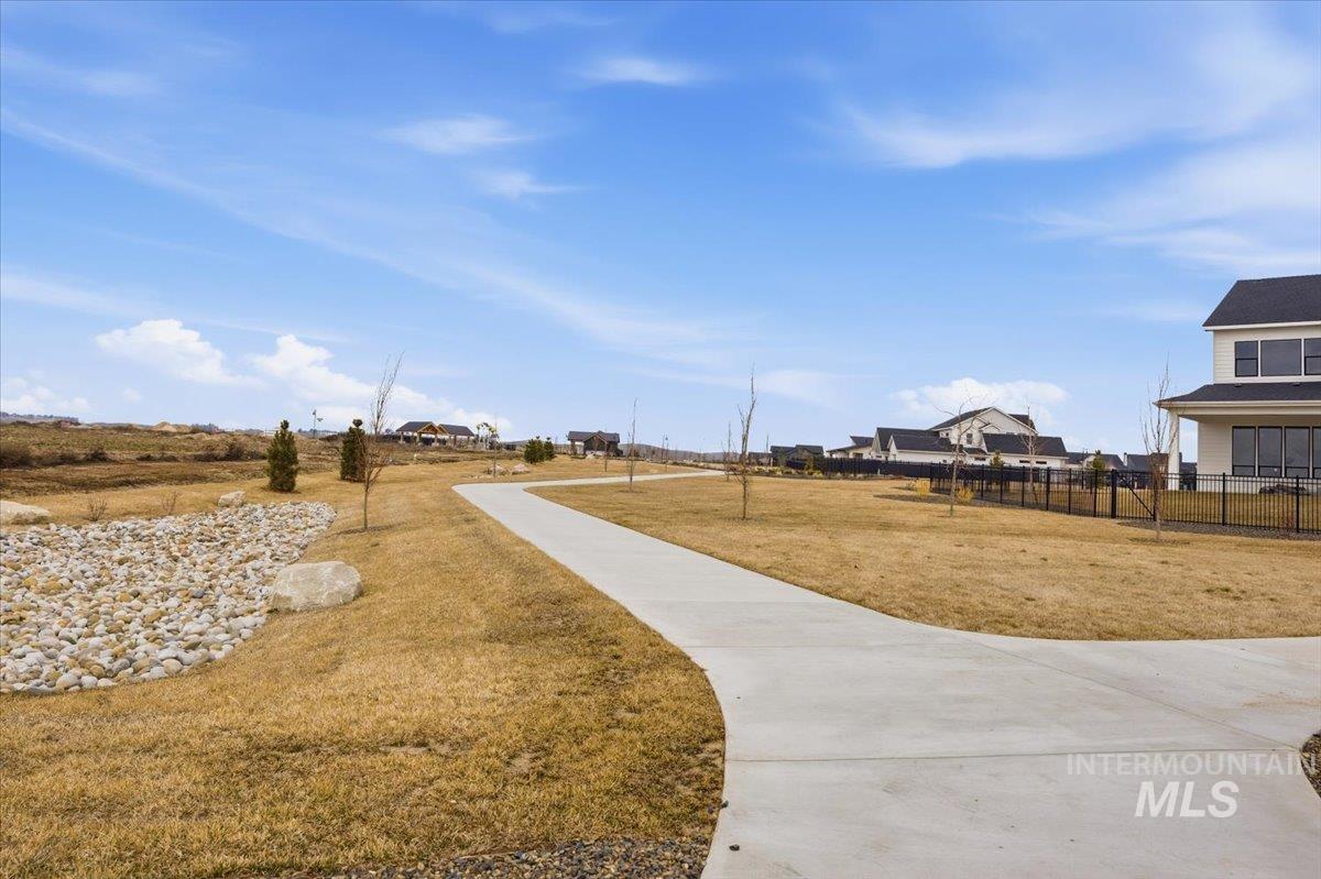 7373 W Feather Edge, Eagle, Idaho 83616, 3 Bedrooms, 2.5 Bathrooms, Residential For Sale, Price $899,000, 98970683