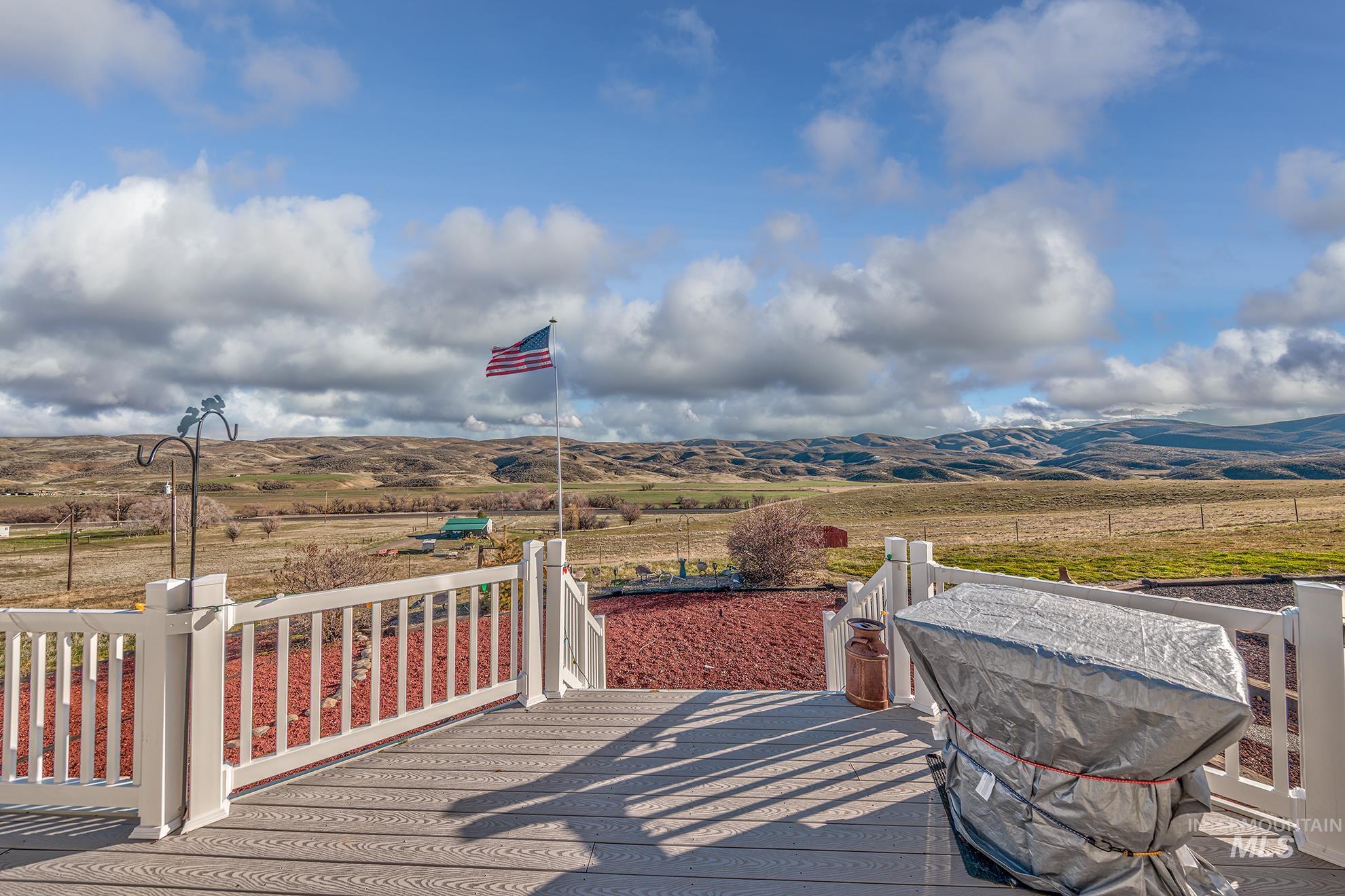985 Hwy 95, Weiser, Idaho 83672, 3 Bedrooms, 2 Bathrooms, Residential For Sale, Price $1,100,000, 98970691