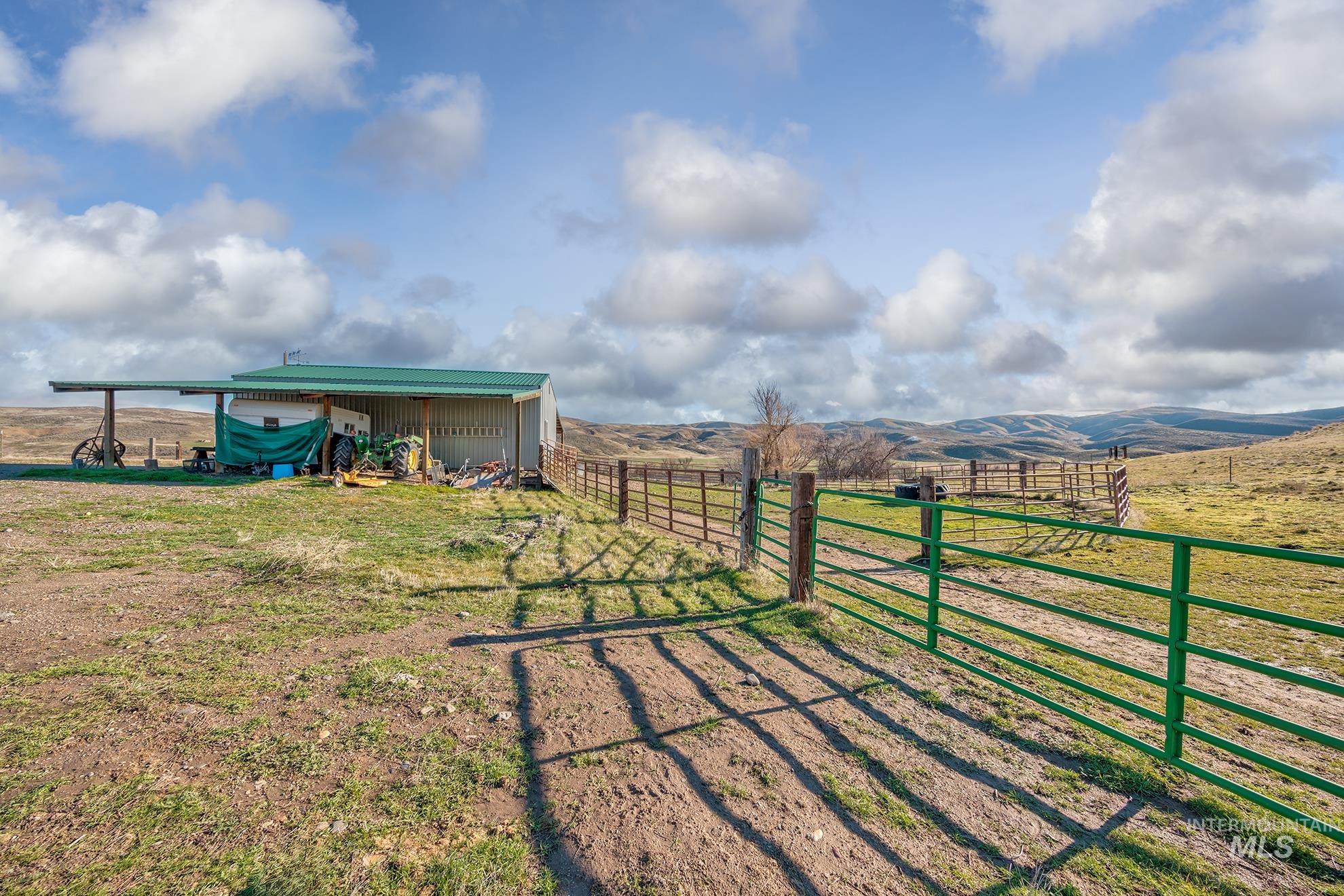 985 Hwy 95, Weiser, Idaho 83672, 3 Bedrooms, 2 Bathrooms, Residential For Sale, Price $1,100,000, 98970691