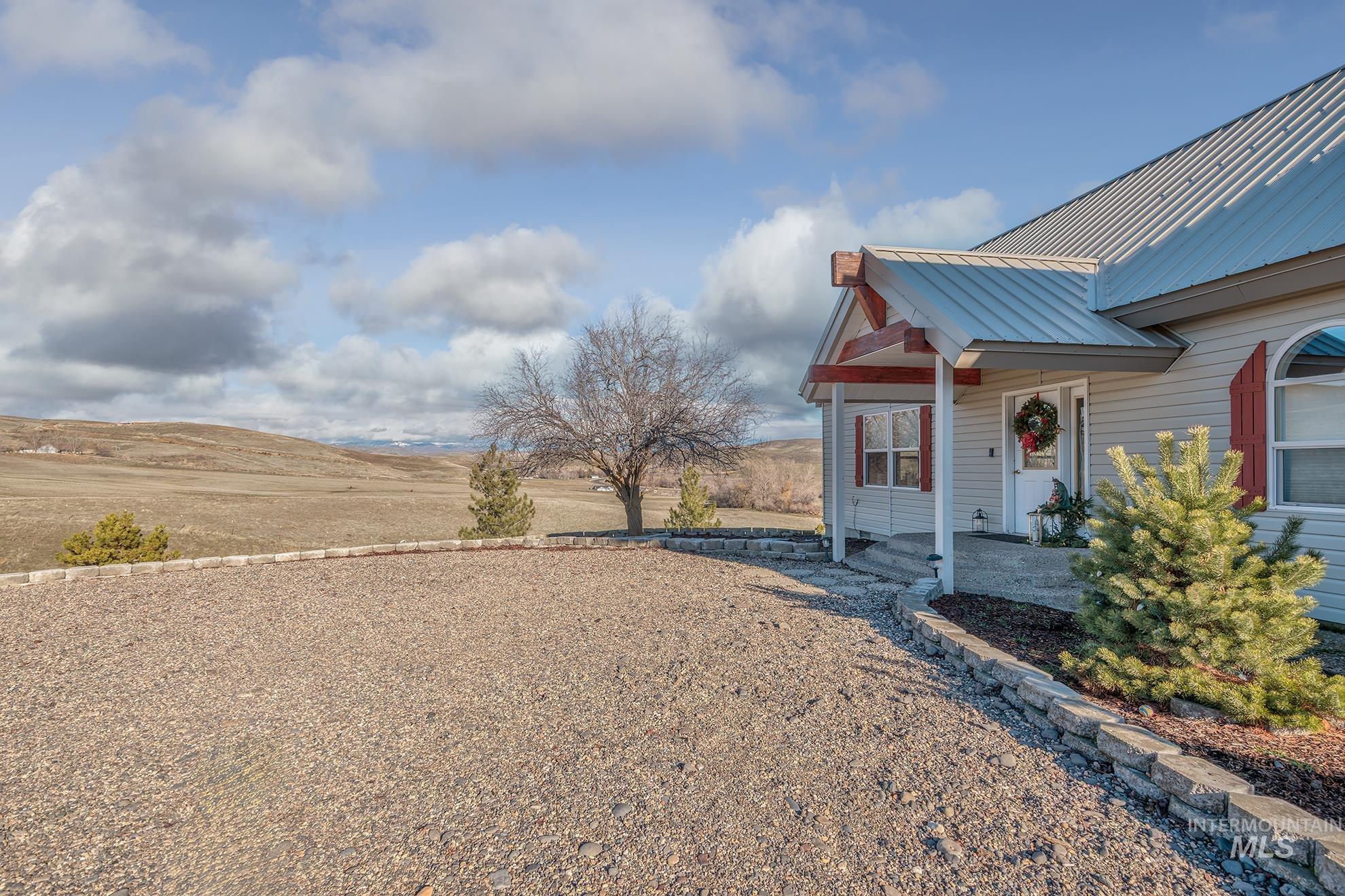 985 Hwy 95, Weiser, Idaho 83672, 3 Bedrooms, 2 Bathrooms, Residential For Sale, Price $1,100,000, 98970691