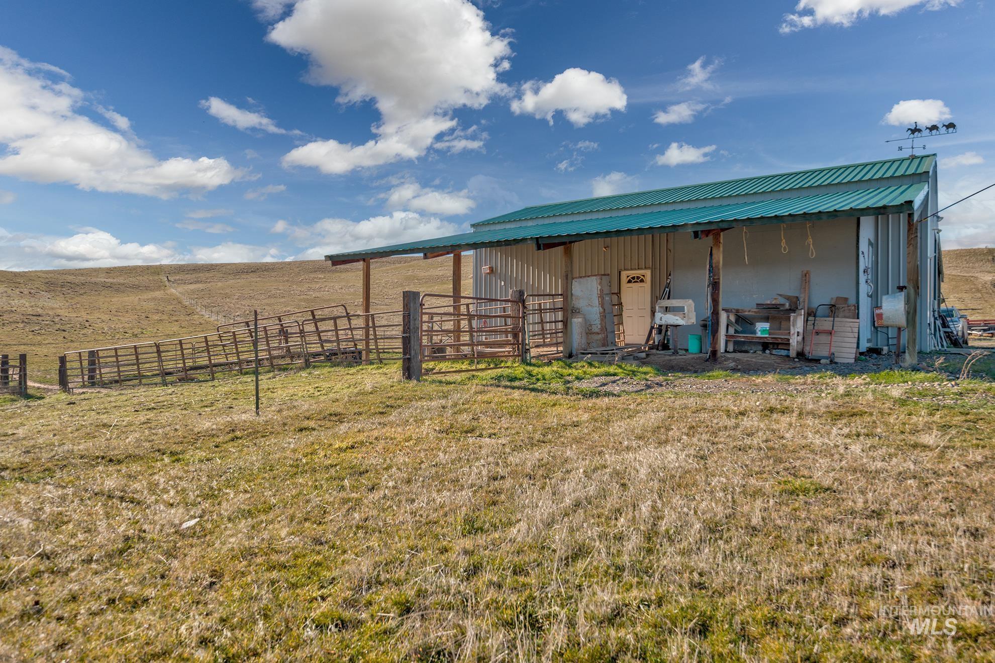 985 Hwy 95, Weiser, Idaho 83672, 3 Bedrooms, 2 Bathrooms, Residential For Sale, Price $1,100,000, 98970691