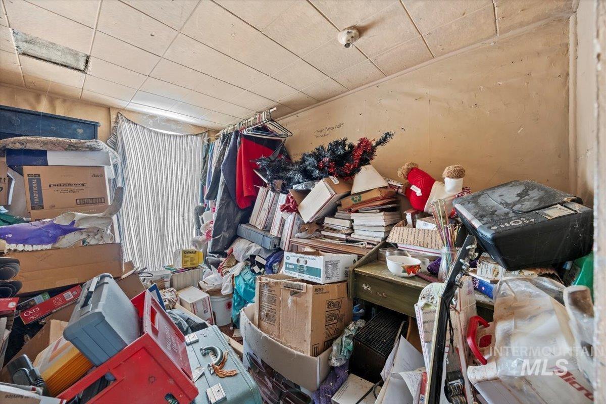 555 14th St, Vale, Oregon 97918-9606, 2 Bedrooms, 1 Bathroom, Residential For Sale, Price $99,999, 98970692