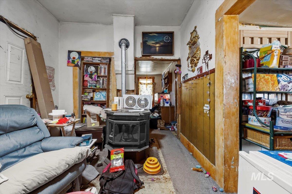 555 14th St, Vale, Oregon 97918-9606, 2 Bedrooms, 1 Bathroom, Residential For Sale, Price $99,999, 98970692