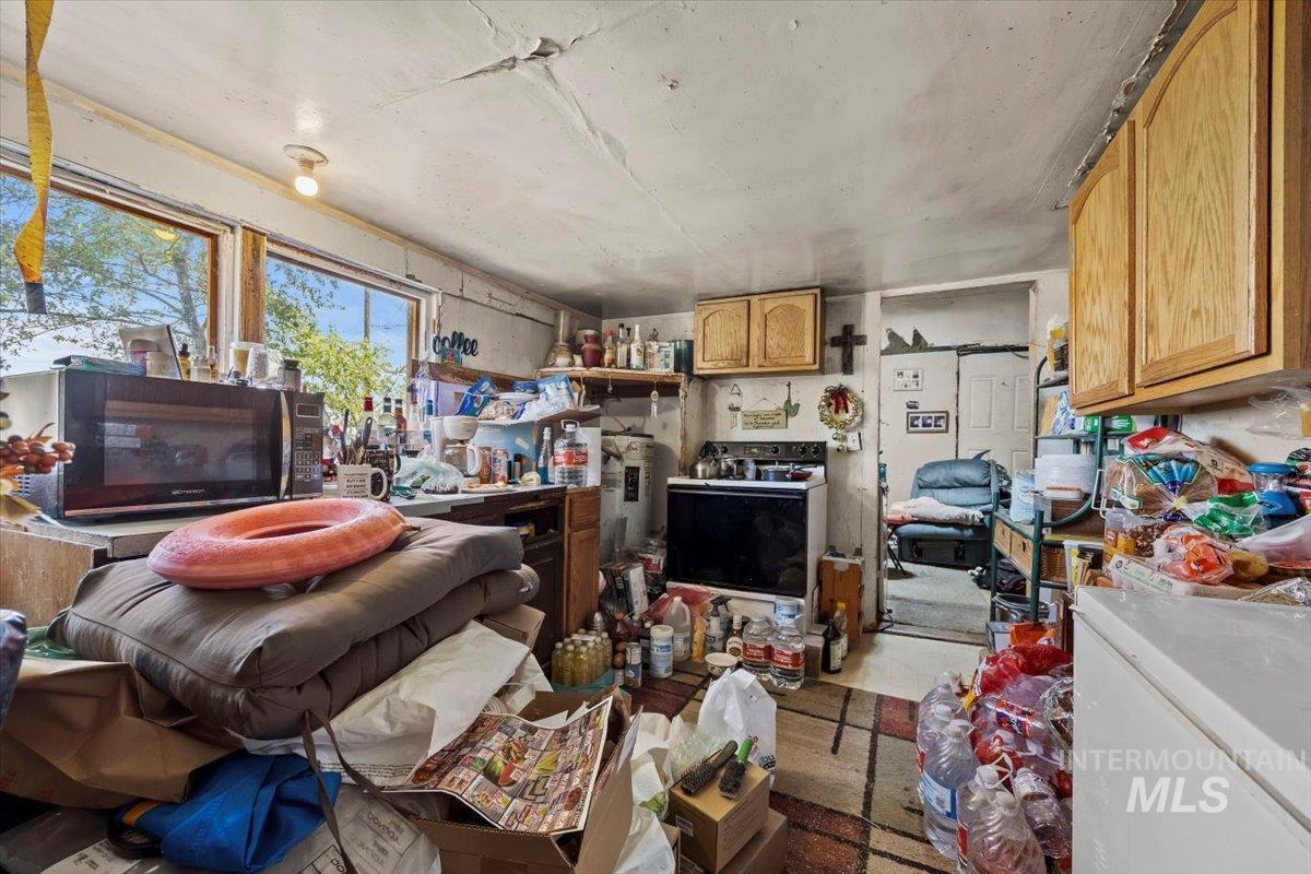 555 14th St, Vale, Oregon 97918-9606, 2 Bedrooms, 1 Bathroom, Residential For Sale, Price $99,999, 98970692