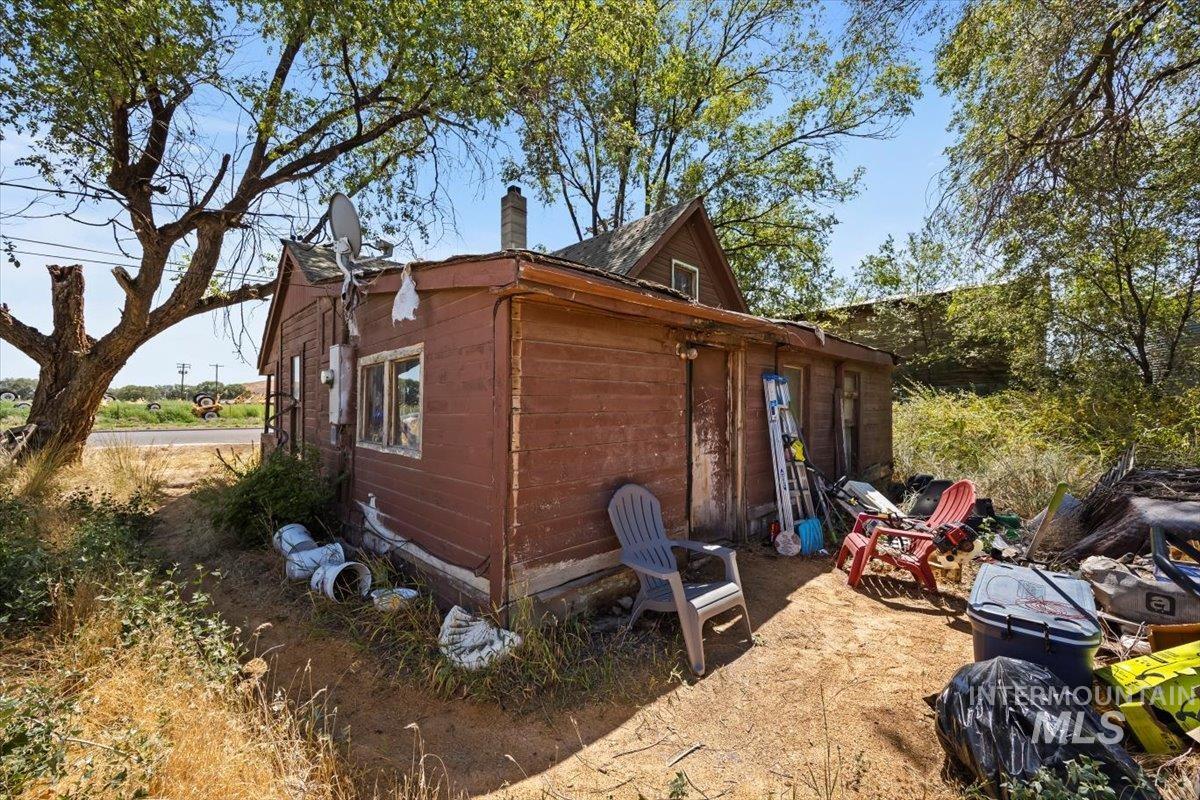 555 14th St, Vale, Oregon 97918-9606, 2 Bedrooms, 1 Bathroom, Residential For Sale, Price $99,999, 98970692