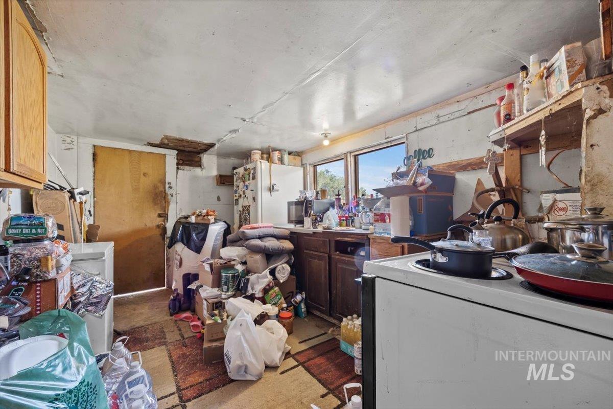 555 14th St, Vale, Oregon 97918-9606, 2 Bedrooms, 1 Bathroom, Residential For Sale, Price $99,999, 98970692