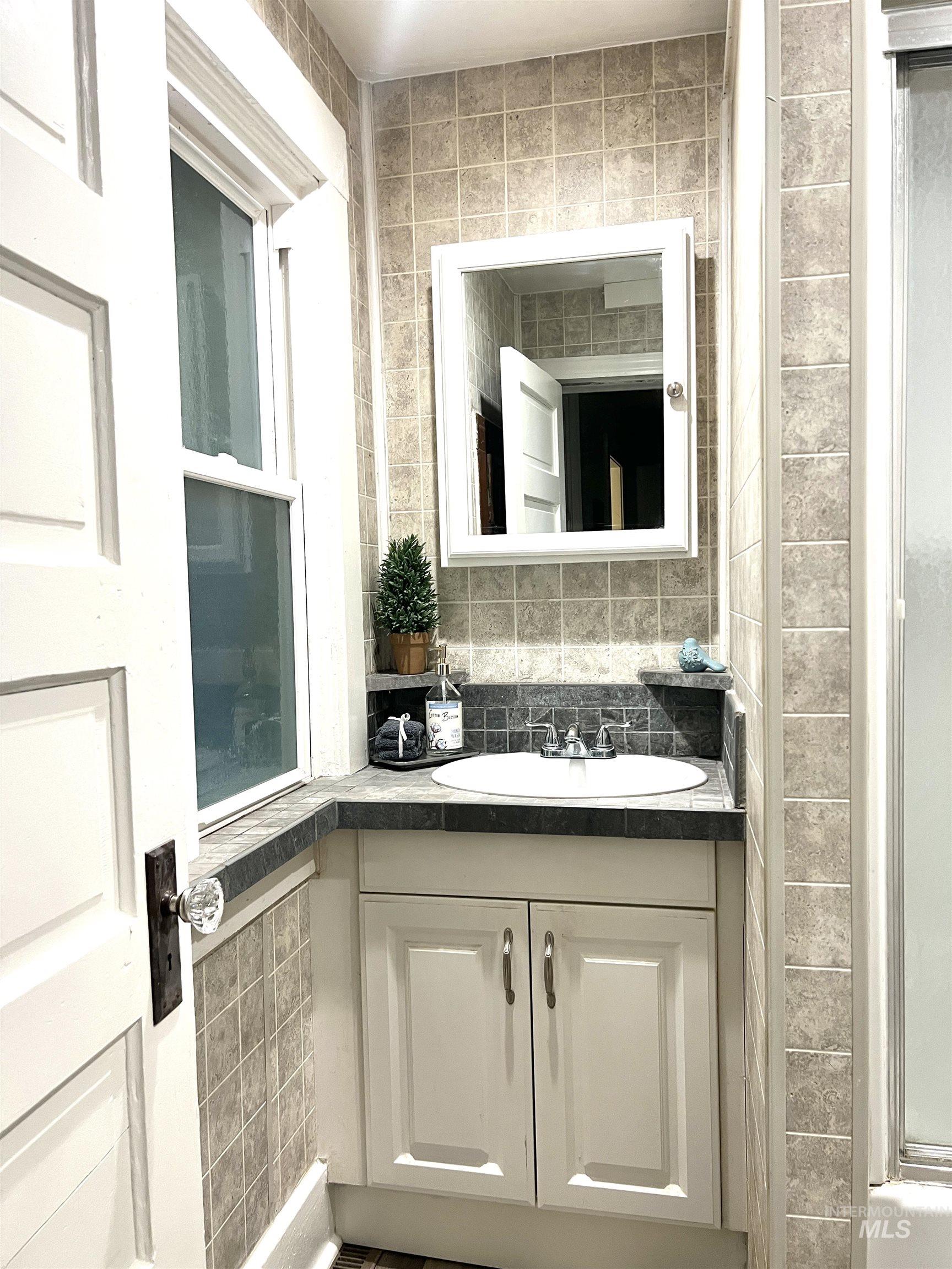 120 W Bannock, Richfield, Idaho 83349, 5 Bedrooms, 2 Bathrooms, Residential For Sale, Price $299,900,MLS 98970694