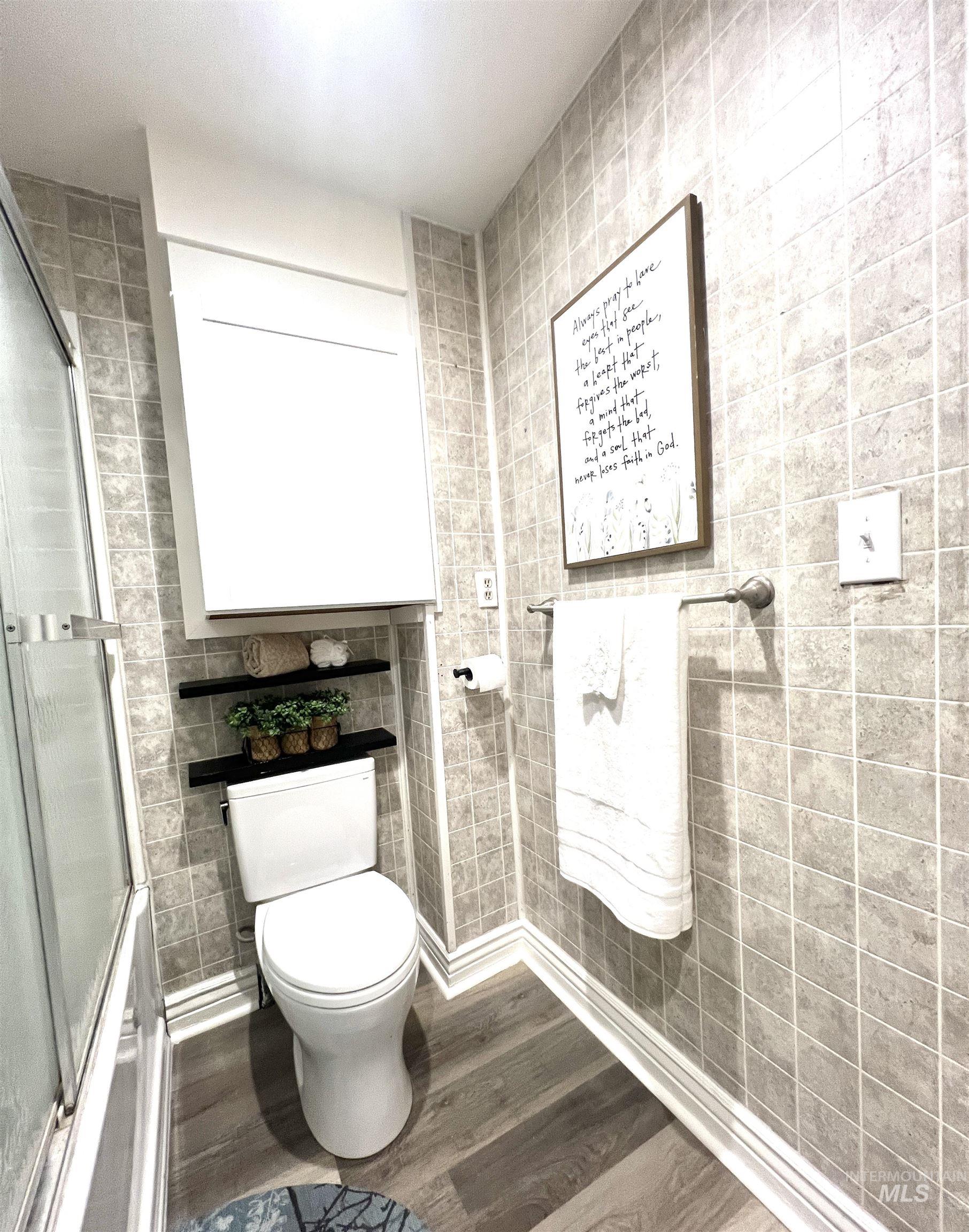 120 W Bannock, Richfield, Idaho 83349, 5 Bedrooms, 2 Bathrooms, Residential For Sale, Price $299,900,MLS 98970694