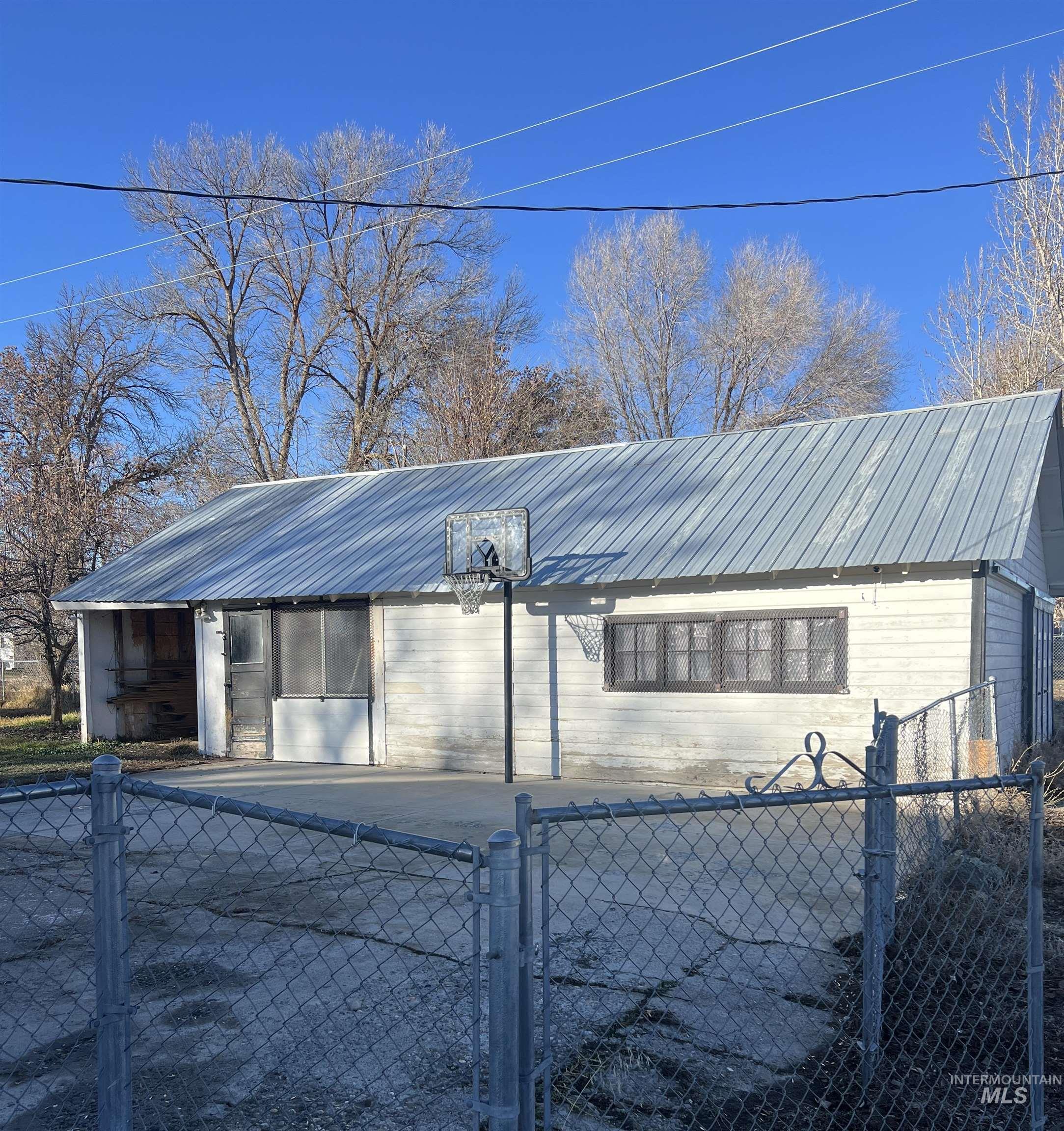 120 W Bannock, Richfield, Idaho 83349, 5 Bedrooms, 2 Bathrooms, Residential For Sale, Price $299,900,MLS 98970694