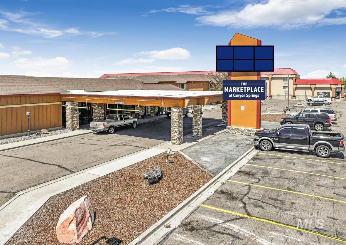 1351 Blue Lakes Blvd, Twin Falls, Idaho 83301, 3 Rooms, Business/Commercial For Sale, Price $39,000,MLS 98970696