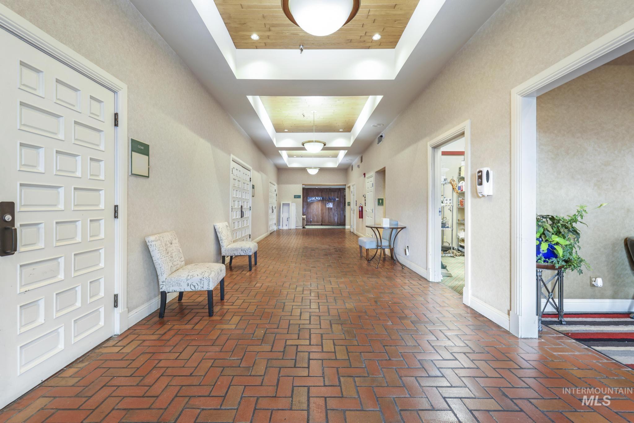 1351 Blue Lakes Blvd, Twin Falls, Idaho 83301, 3 Rooms, Business/Commercial For Sale, Price $39,000,MLS 98970696