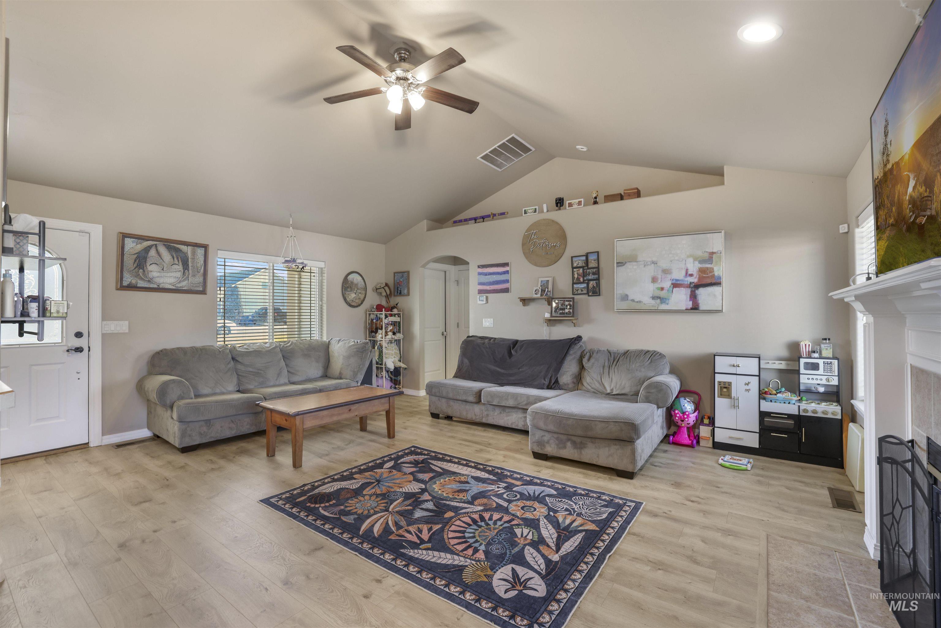 1461 Summer Place, Jerome, Idaho 83338, 3 Bedrooms, 2 Bathrooms, Residential For Sale, Price $350,000, 98970699