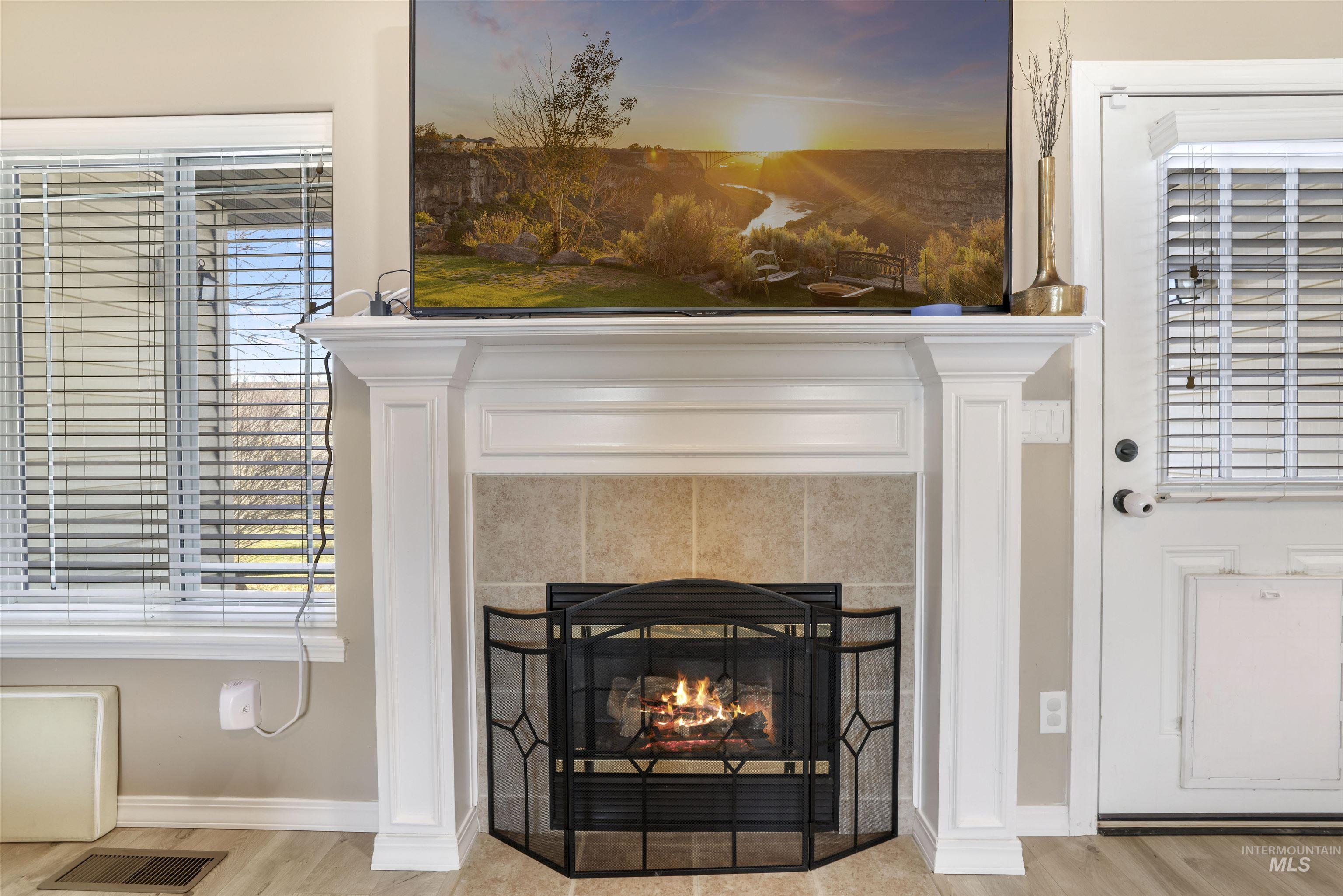 1461 Summer Place, Jerome, Idaho 83338, 3 Bedrooms, 2 Bathrooms, Residential For Sale, Price $350,000, 98970699