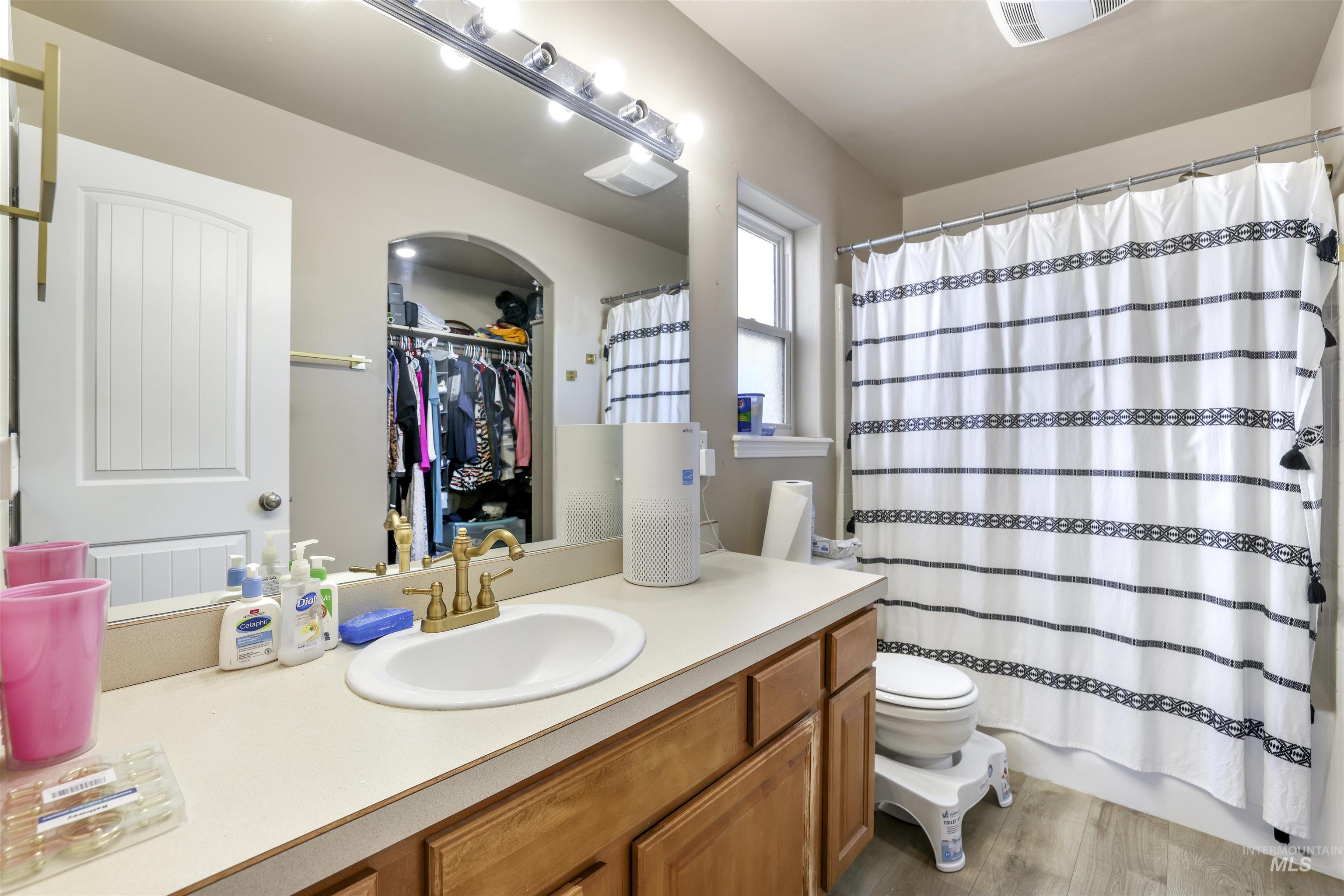 1461 Summer Place, Jerome, Idaho 83338, 3 Bedrooms, 2 Bathrooms, Residential For Sale, Price $350,000, 98970699