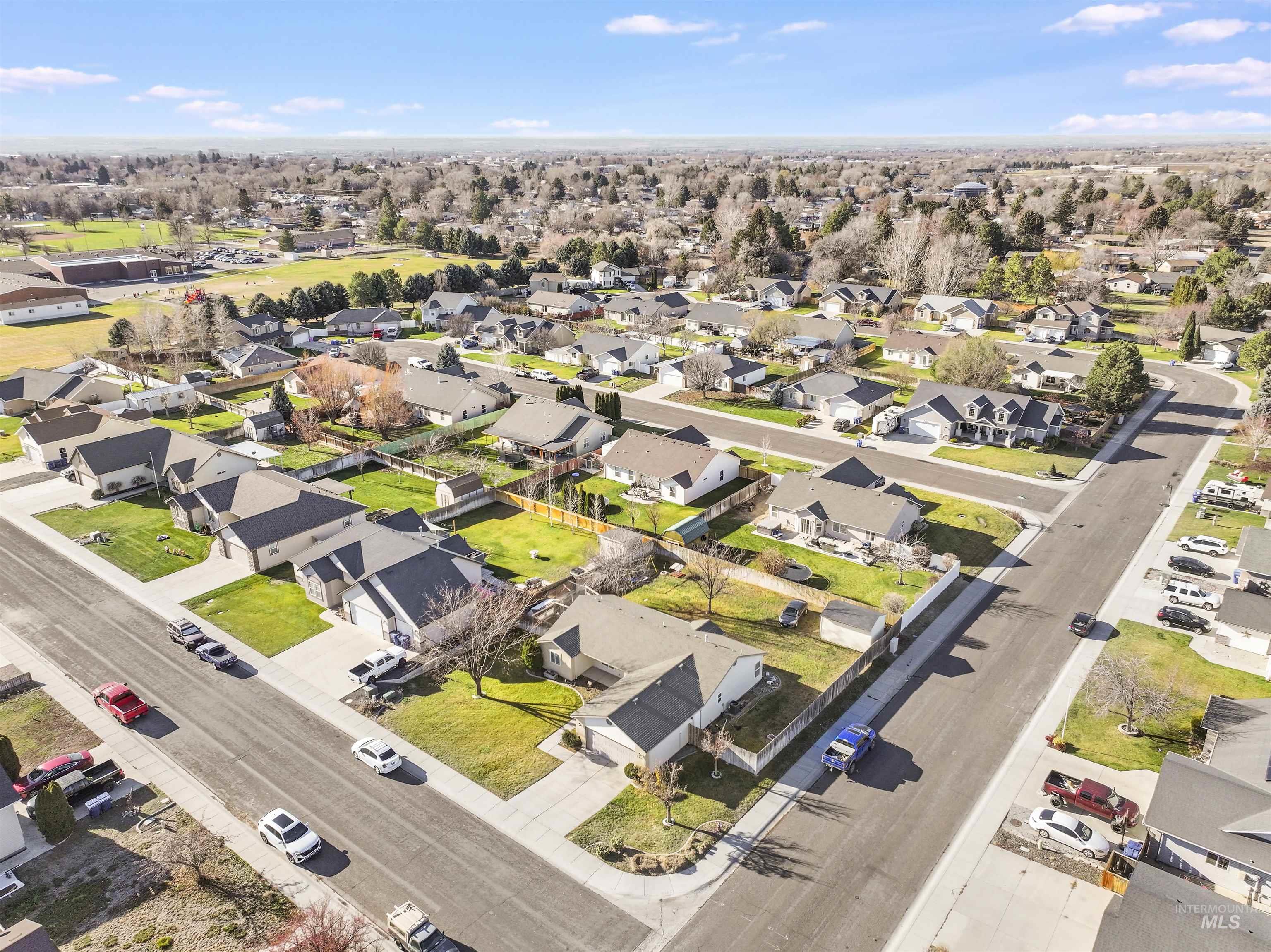 1461 Summer Place, Jerome, Idaho 83338, 3 Bedrooms, 2 Bathrooms, Residential For Sale, Price $350,000, 98970699