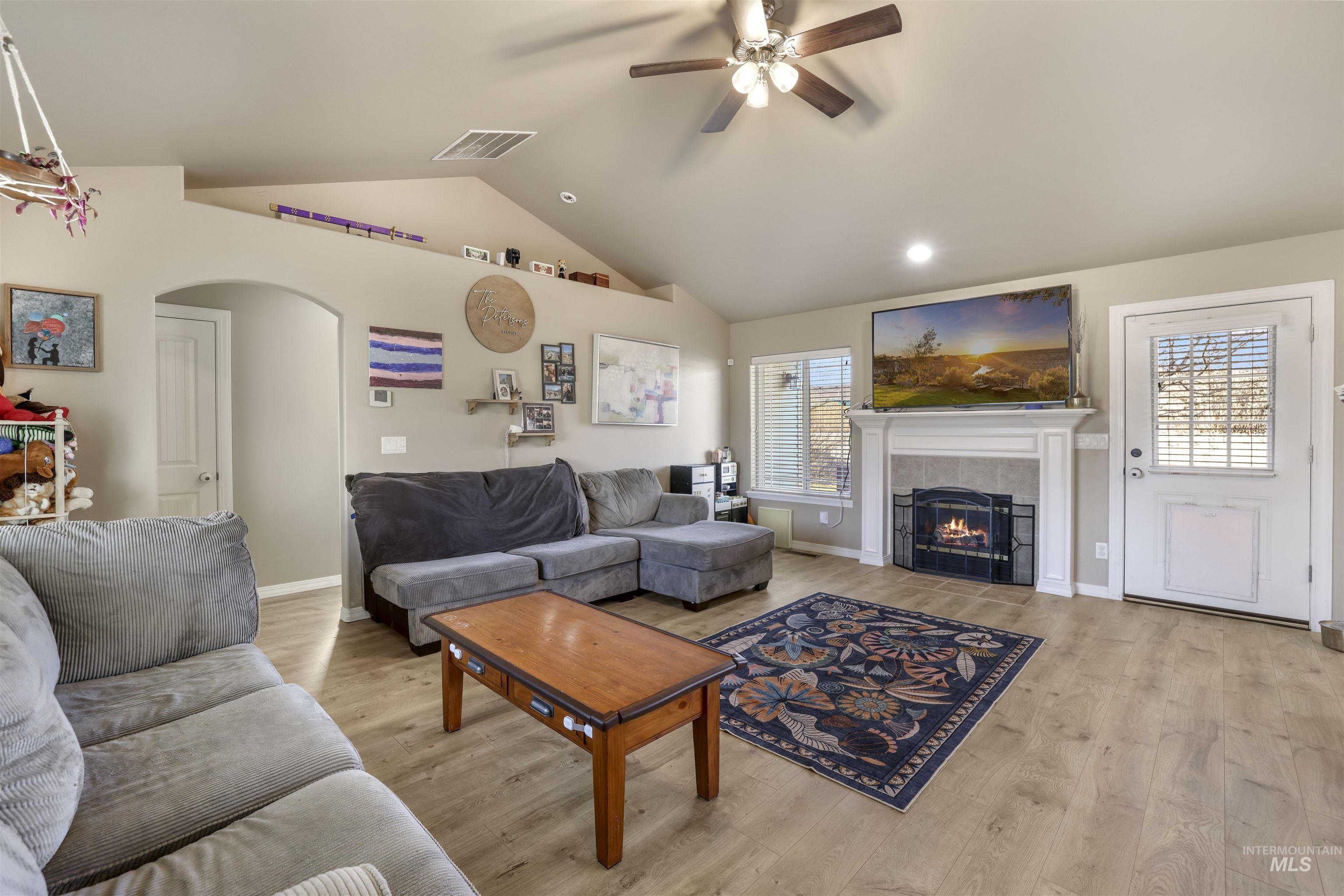 1461 Summer Place, Jerome, Idaho 83338, 3 Bedrooms, 2 Bathrooms, Residential For Sale, Price $350,000, 98970699