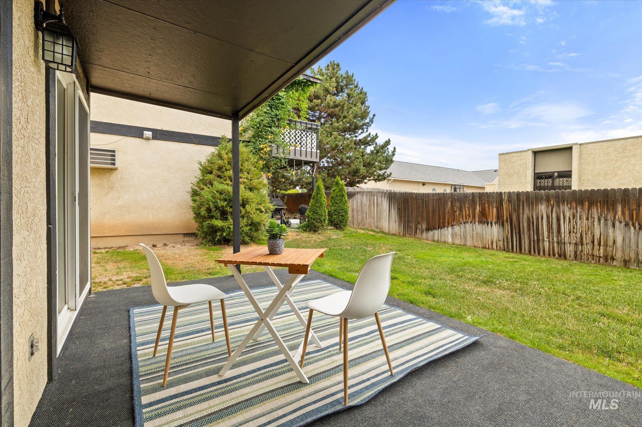 7048 W Colehaven Dr, Boise, Idaho 83704, 2 Bedrooms, 1 Bathroom, Residential For Sale, Price $239,900,MLS 98970700