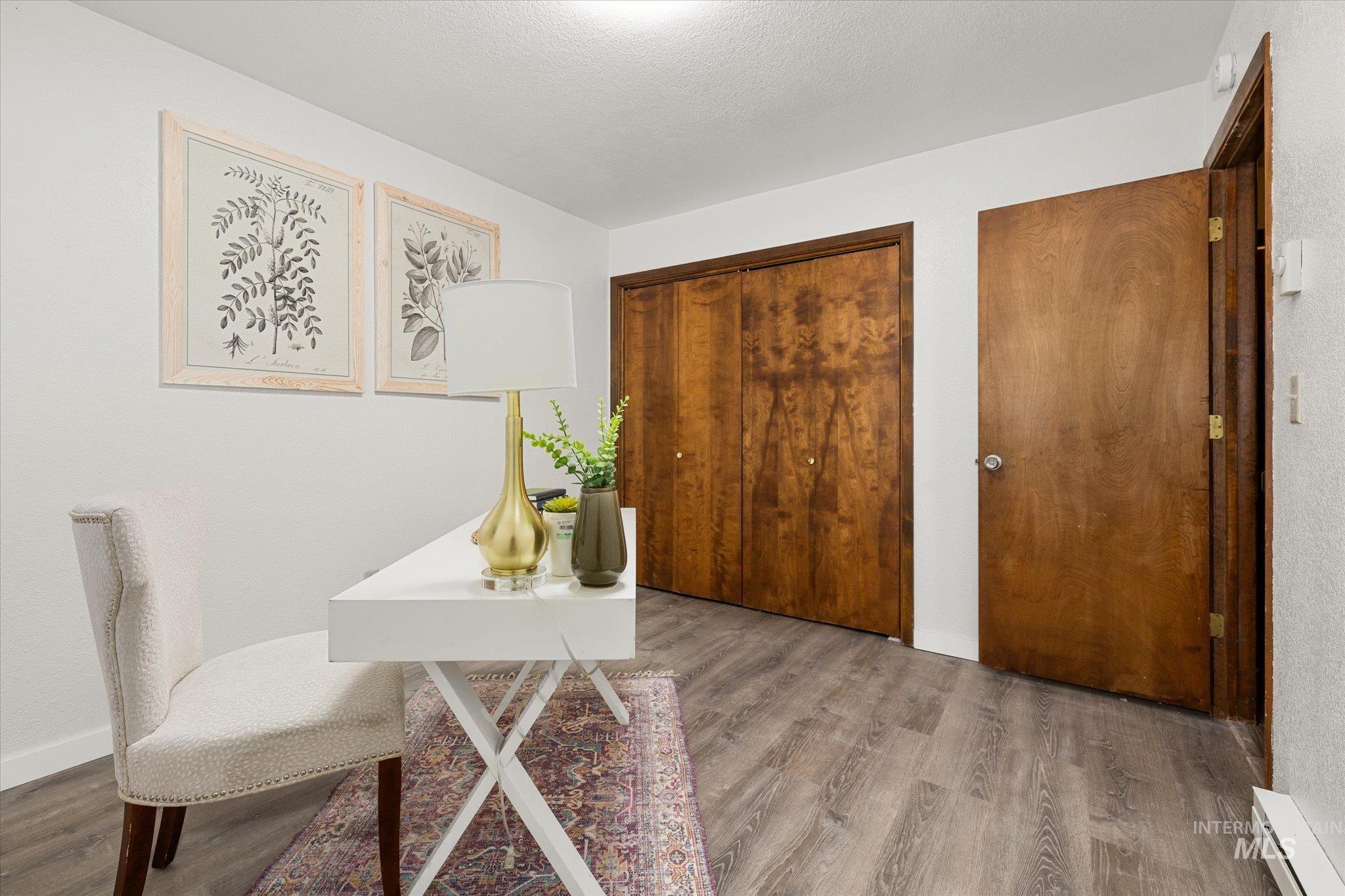 7048 W Colehaven Dr, Boise, Idaho 83704, 2 Bedrooms, 1 Bathroom, Residential For Sale, Price $239,900,MLS 98970700