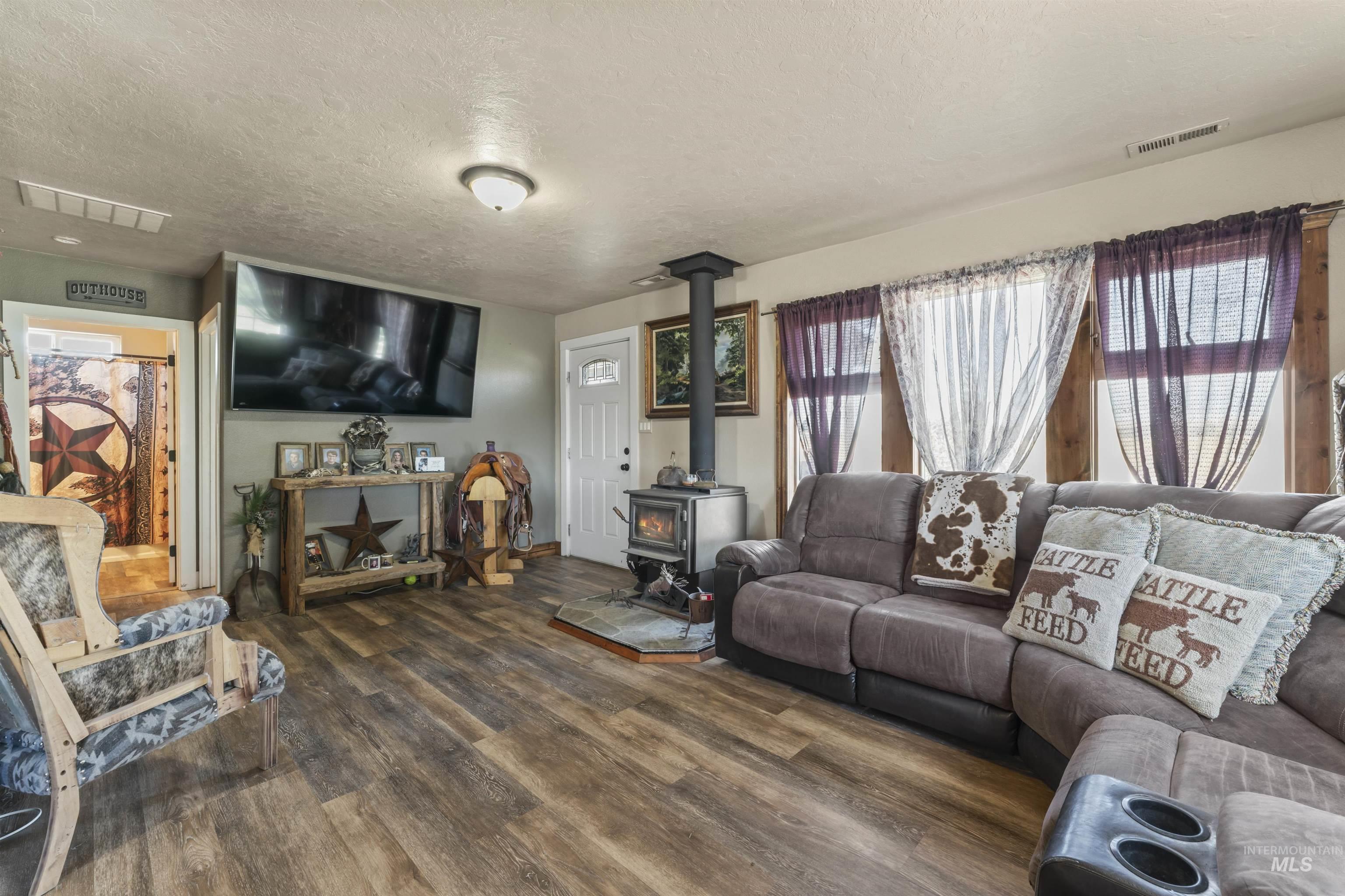 9221 Brill Road, Emmett, Idaho 83617, 3 Bedrooms, 2 Bathrooms, Residential For Sale, Price $745,000, 98970705