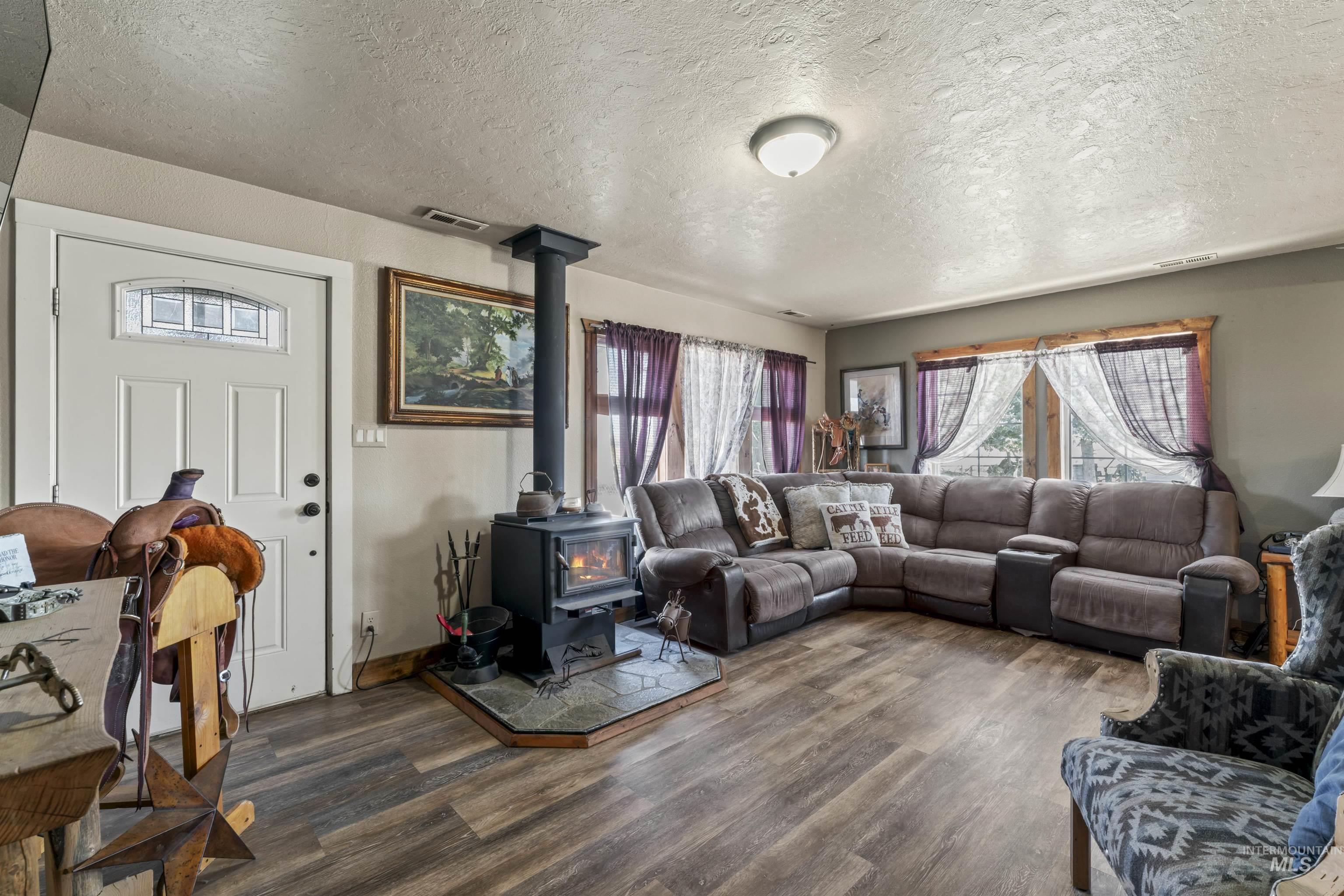 9221 Brill Road, Emmett, Idaho 83617, 3 Bedrooms, 2 Bathrooms, Residential For Sale, Price $745,000, 98970705