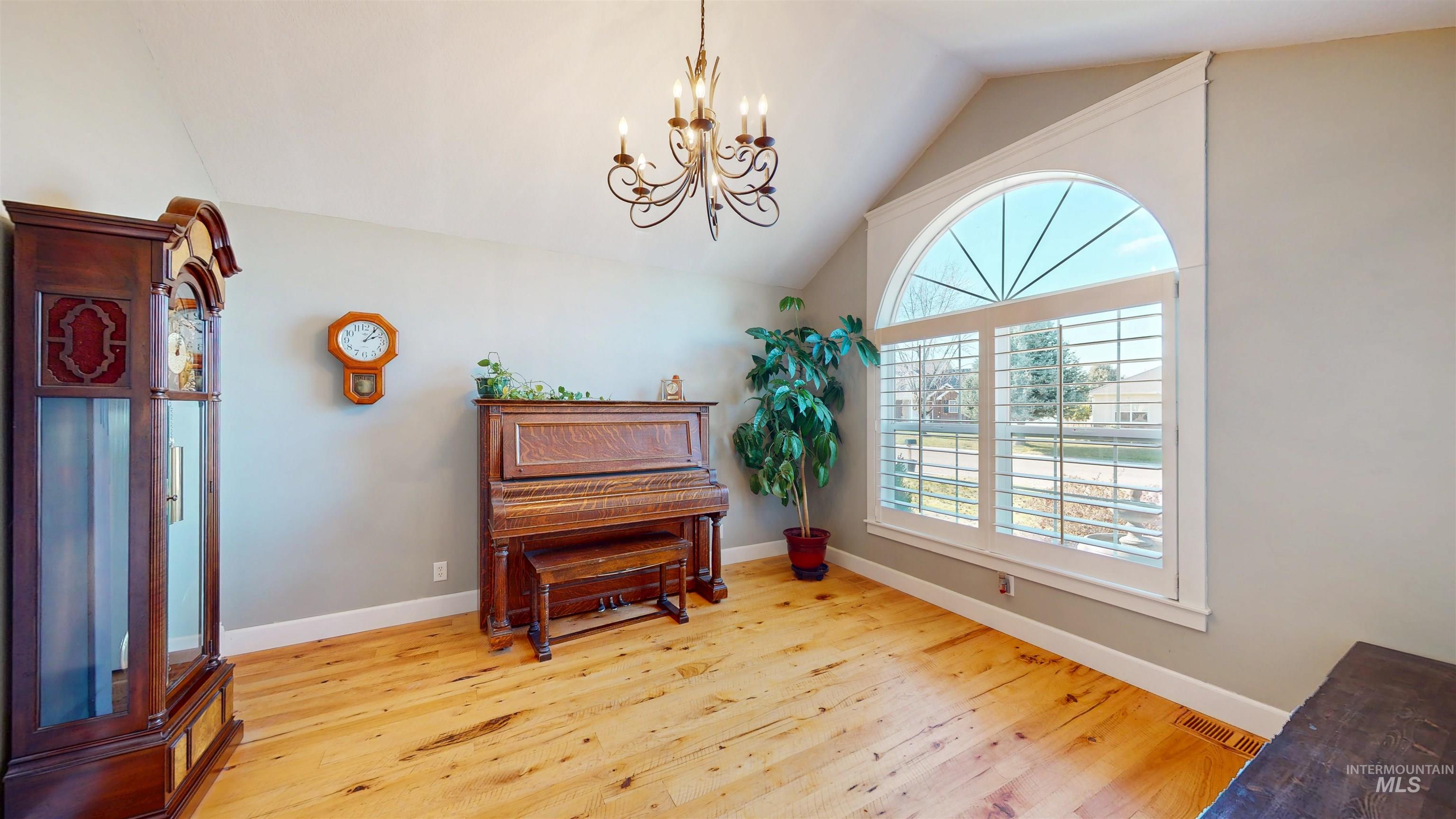 1111 Cole Street, Kimberly, Idaho 83341, 5 Bedrooms, 4 Bathrooms, Residential For Sale, Price $745,000, 98970706