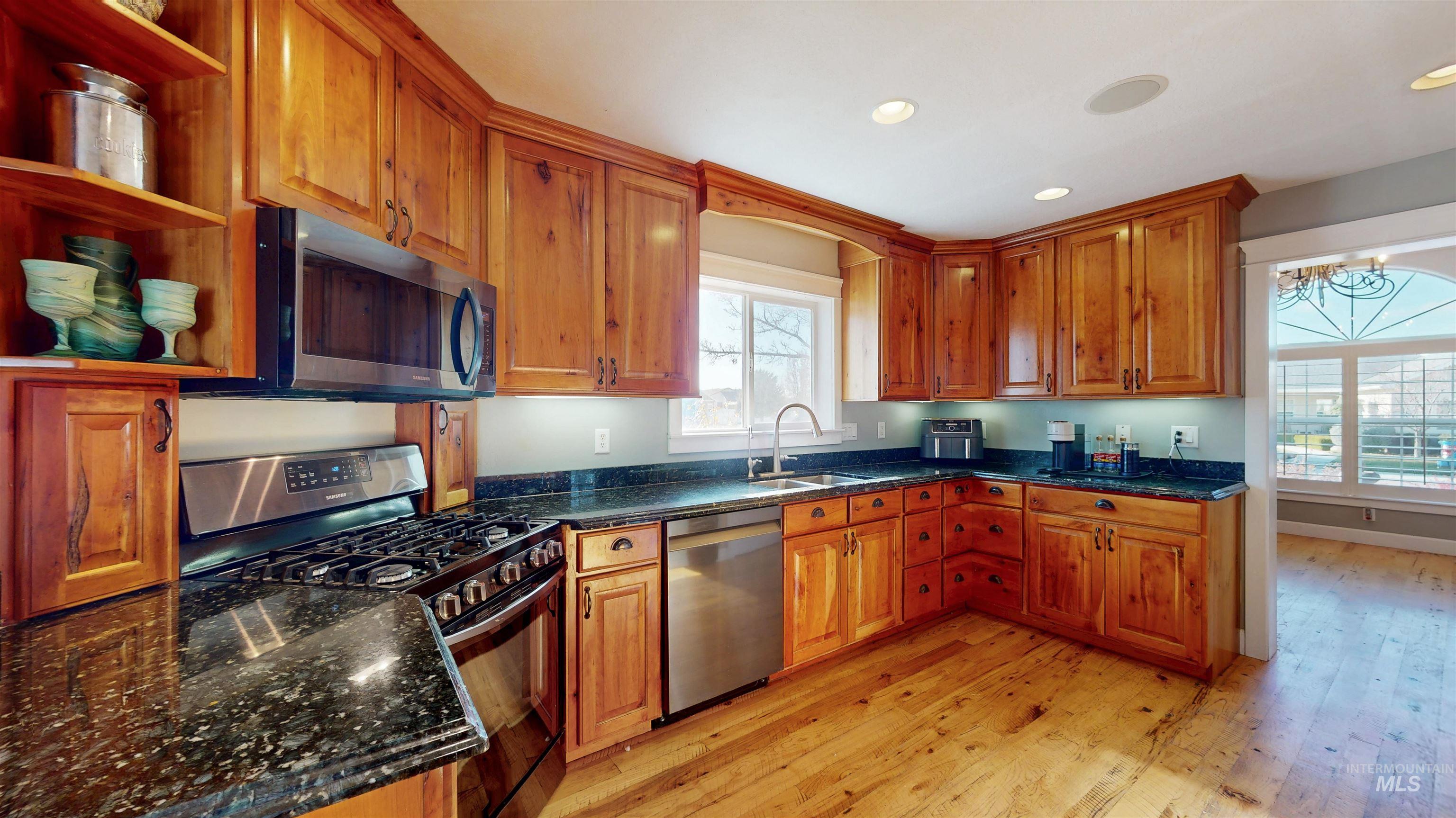 1111 Cole Street, Kimberly, Idaho 83341, 5 Bedrooms, 4 Bathrooms, Residential For Sale, Price $674,900,MLS 98970706