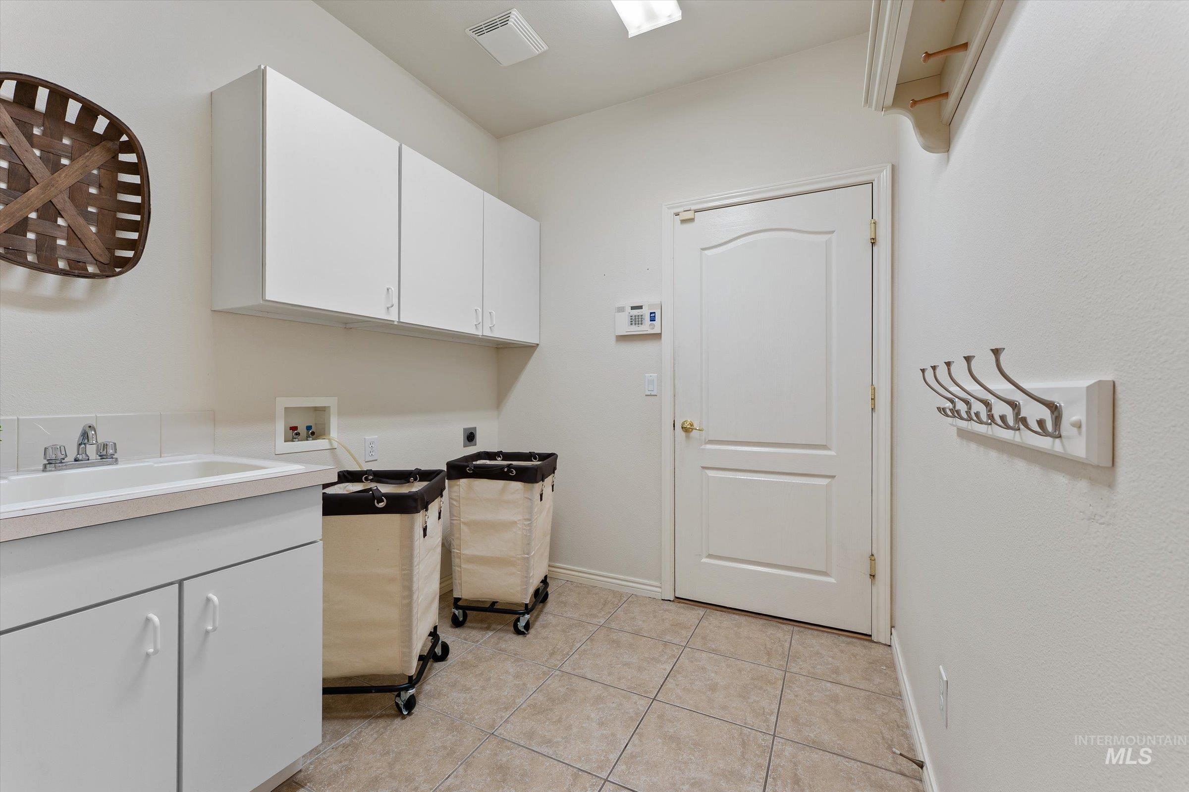 14469 W Guinness, Boise, Idaho 83713, 3 Bedrooms, 2.5 Bathrooms, Residential For Sale, Price $650,000, 98970707