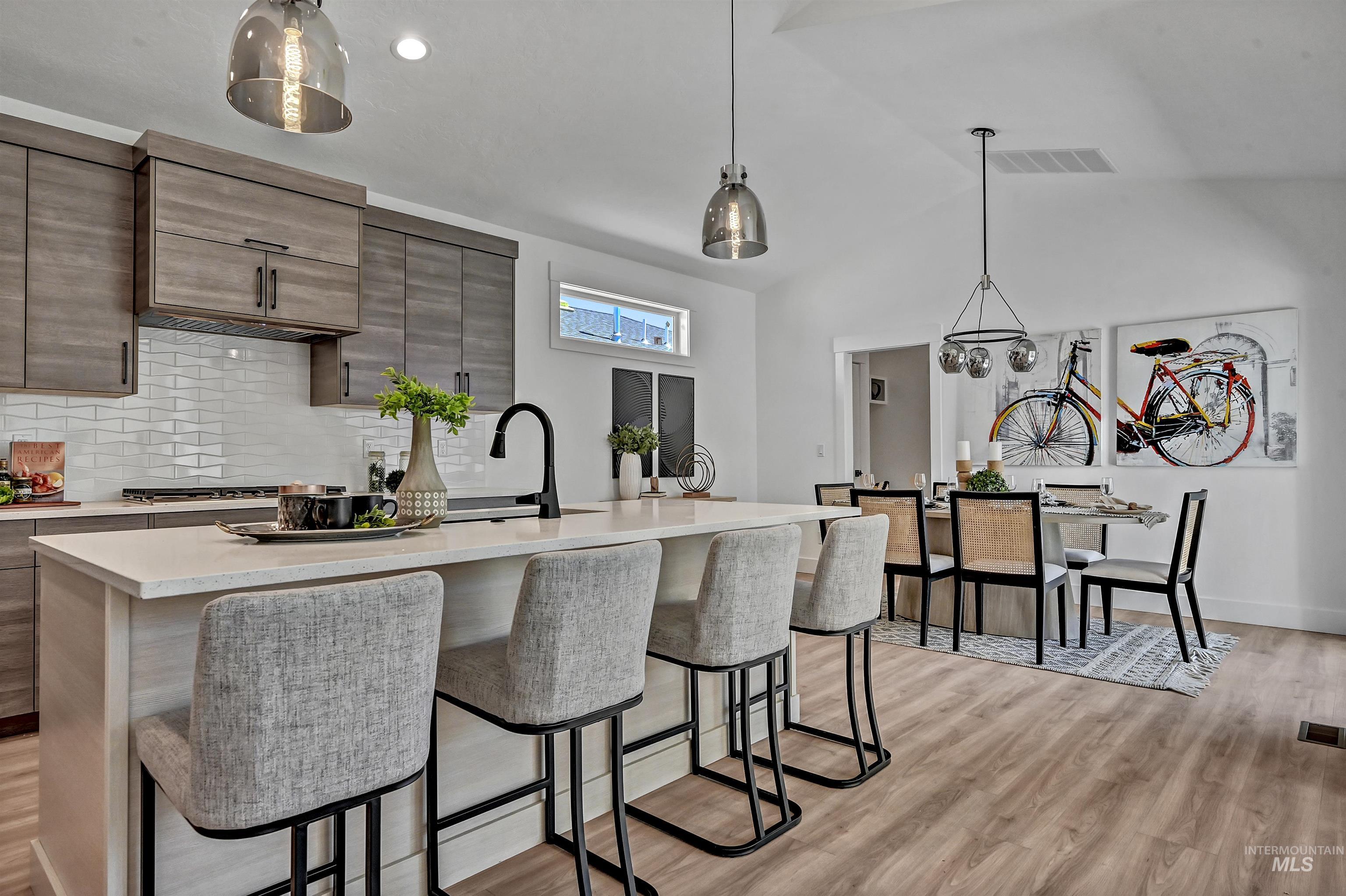 7604 N Ferris Ave, Boise, Idaho 83714, 3 Bedrooms, 2.5 Bathrooms, Residential For Sale, Price $565,900, 98970709