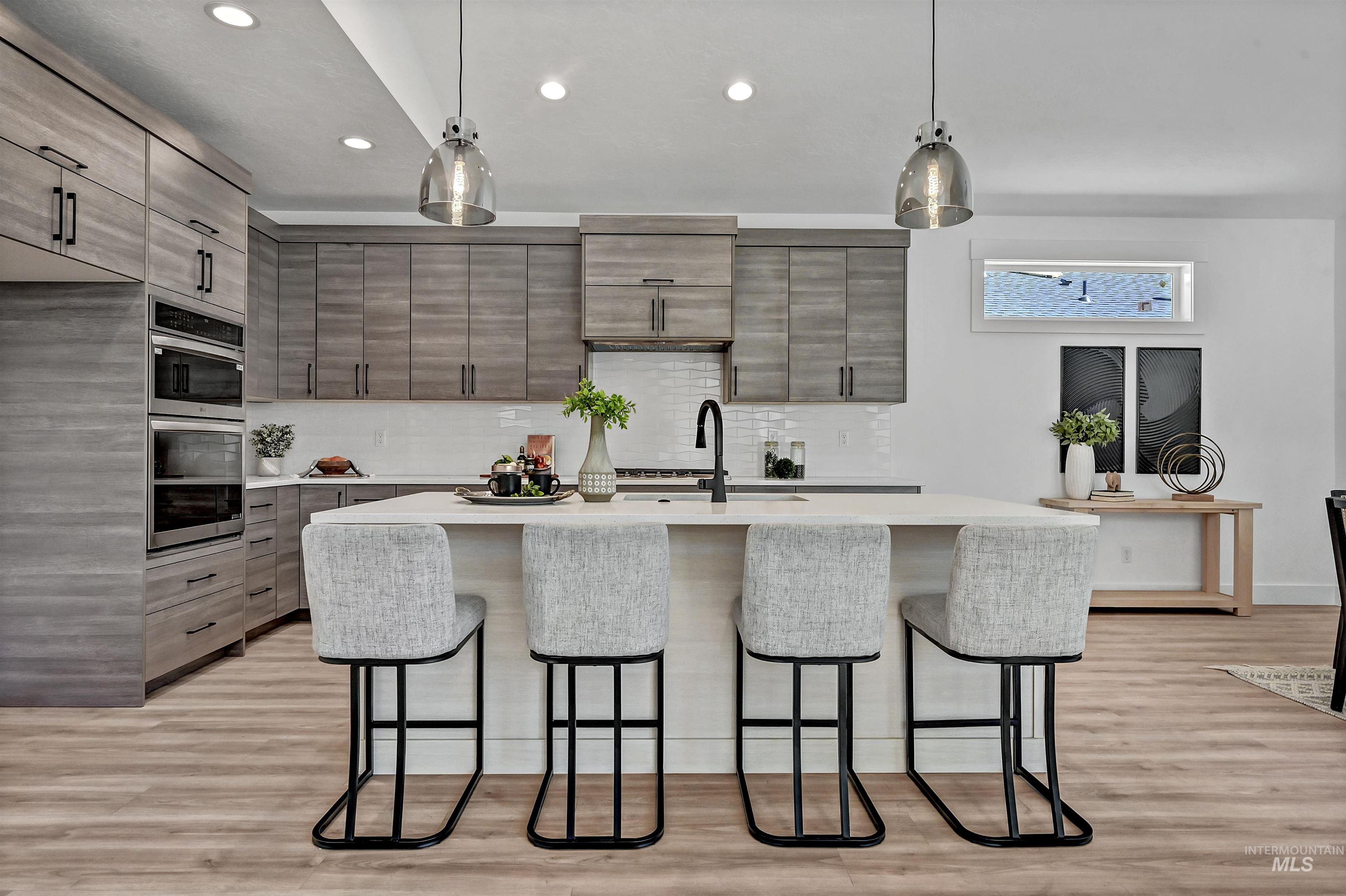 7604 N Ferris Ave, Boise, Idaho 83714, 3 Bedrooms, 2.5 Bathrooms, Residential For Sale, Price $565,900, 98970709