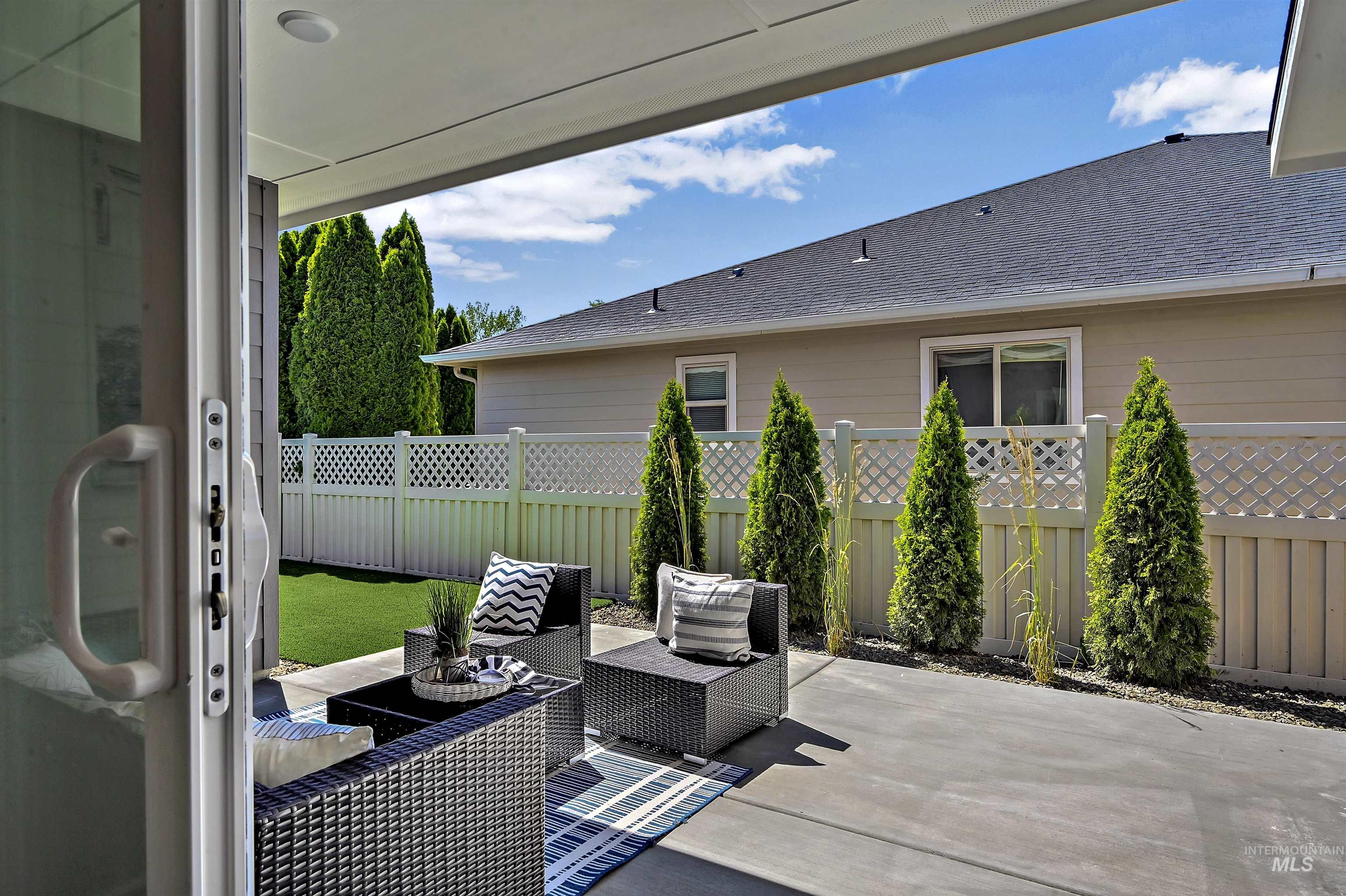 7604 N Ferris Ave, Boise, Idaho 83714, 3 Bedrooms, 2.5 Bathrooms, Residential For Sale, Price $565,900, 98970709