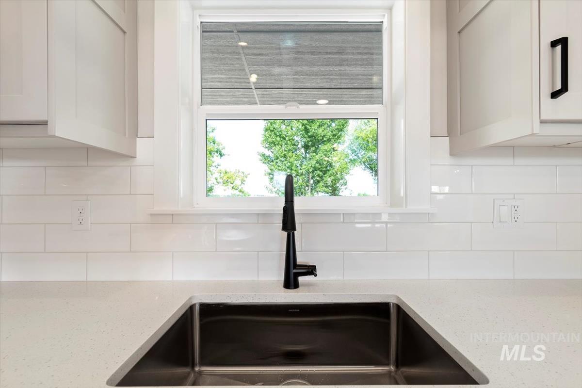 4695 County Line Rd, New Plymouth, Idaho 83655, 3 Bedrooms, 2 Bathrooms, Residential For Sale, Price $824,900, 98970720